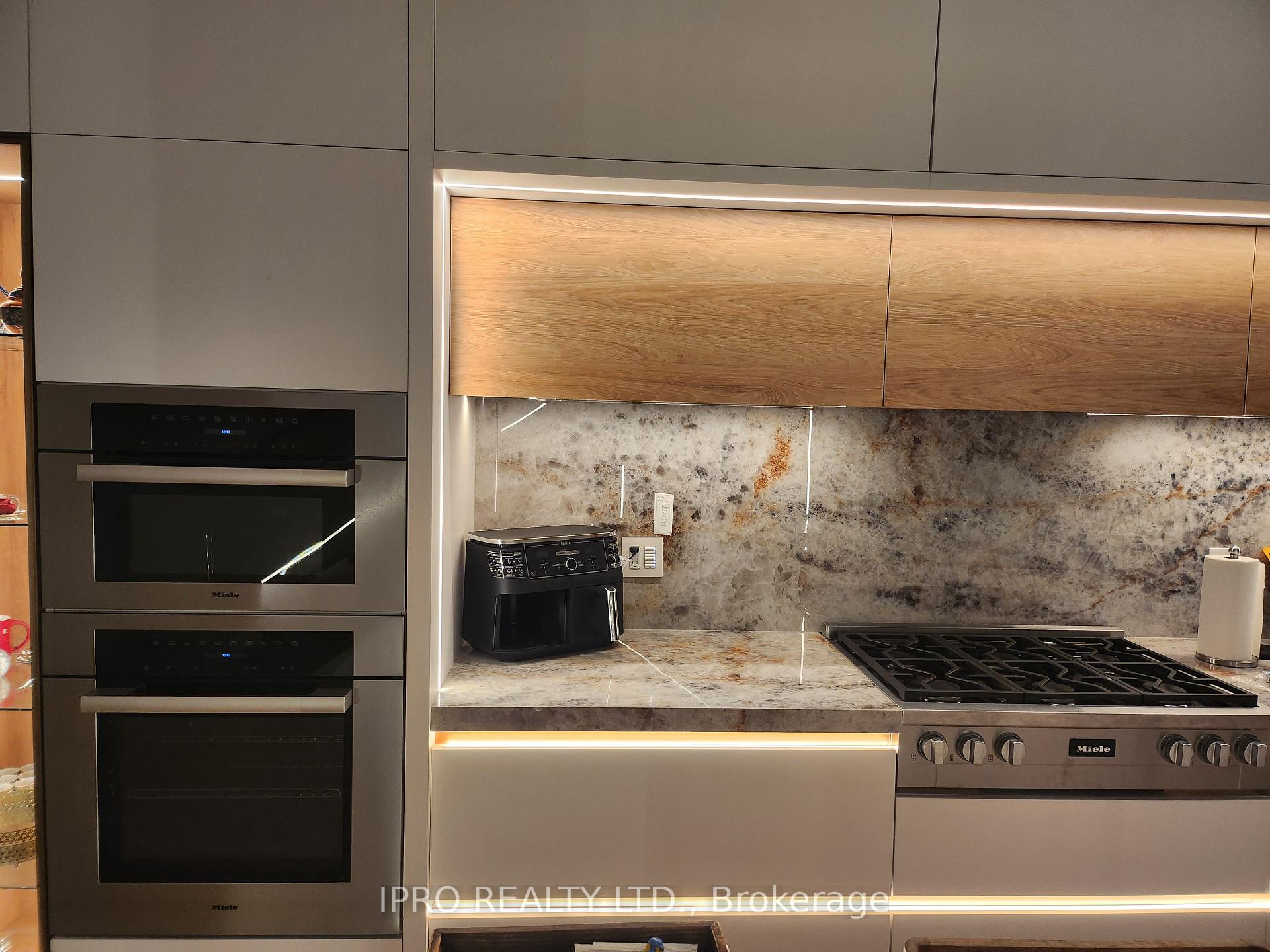 2970B Bayview Ave, Toronto, ON M2N5K7 | 4 Bedroom 5 Bathroom Detached House | Image 37