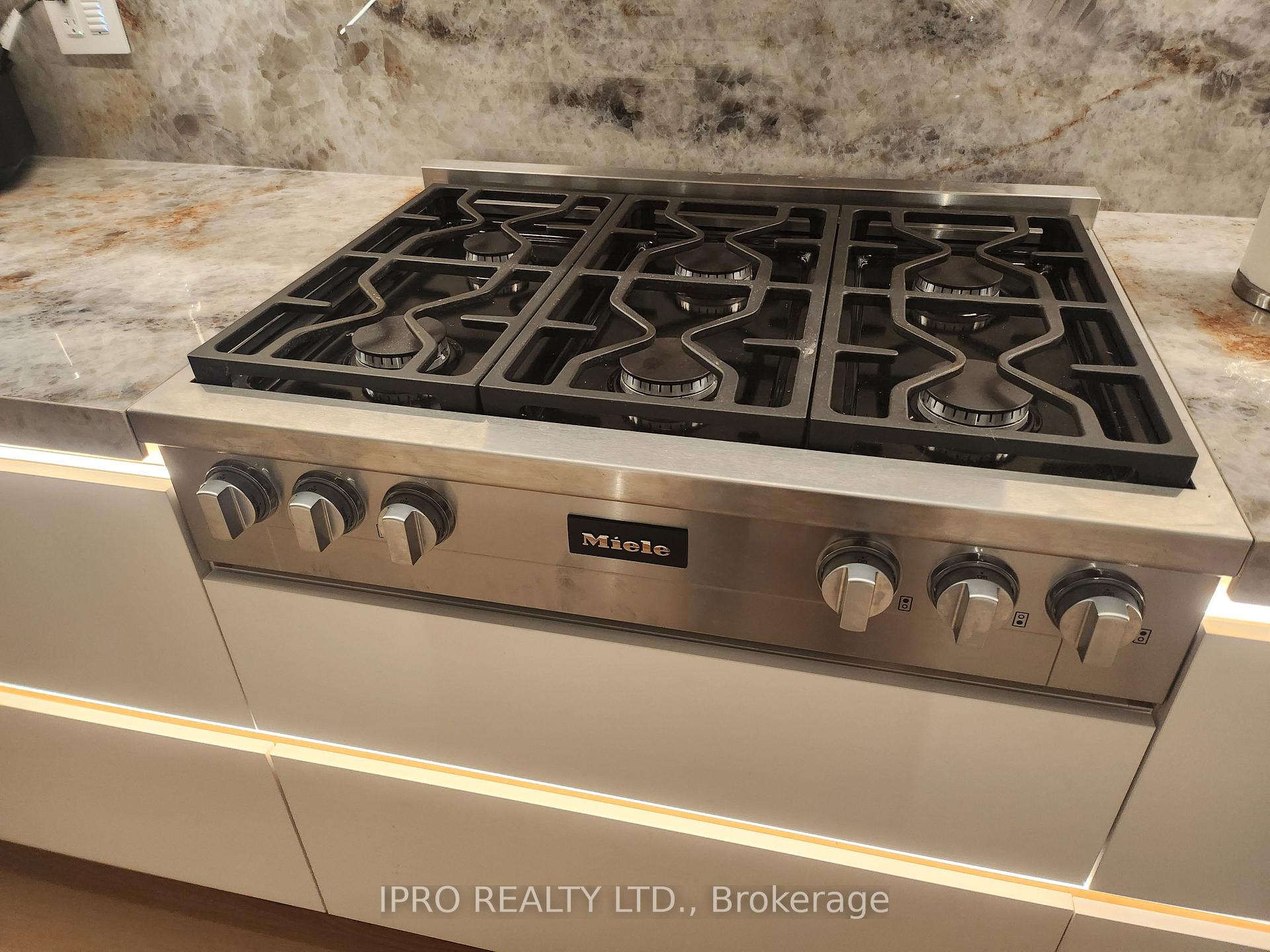 2970B Bayview Ave, Toronto, ON M2N5K7 | 4 Bedroom 5 Bathroom Detached House | Image 38