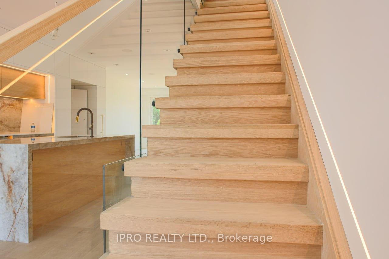 2970B Bayview Ave, Toronto, ON M2N5K7 | 4 Bedroom 5 Bathroom Detached House | Image 5