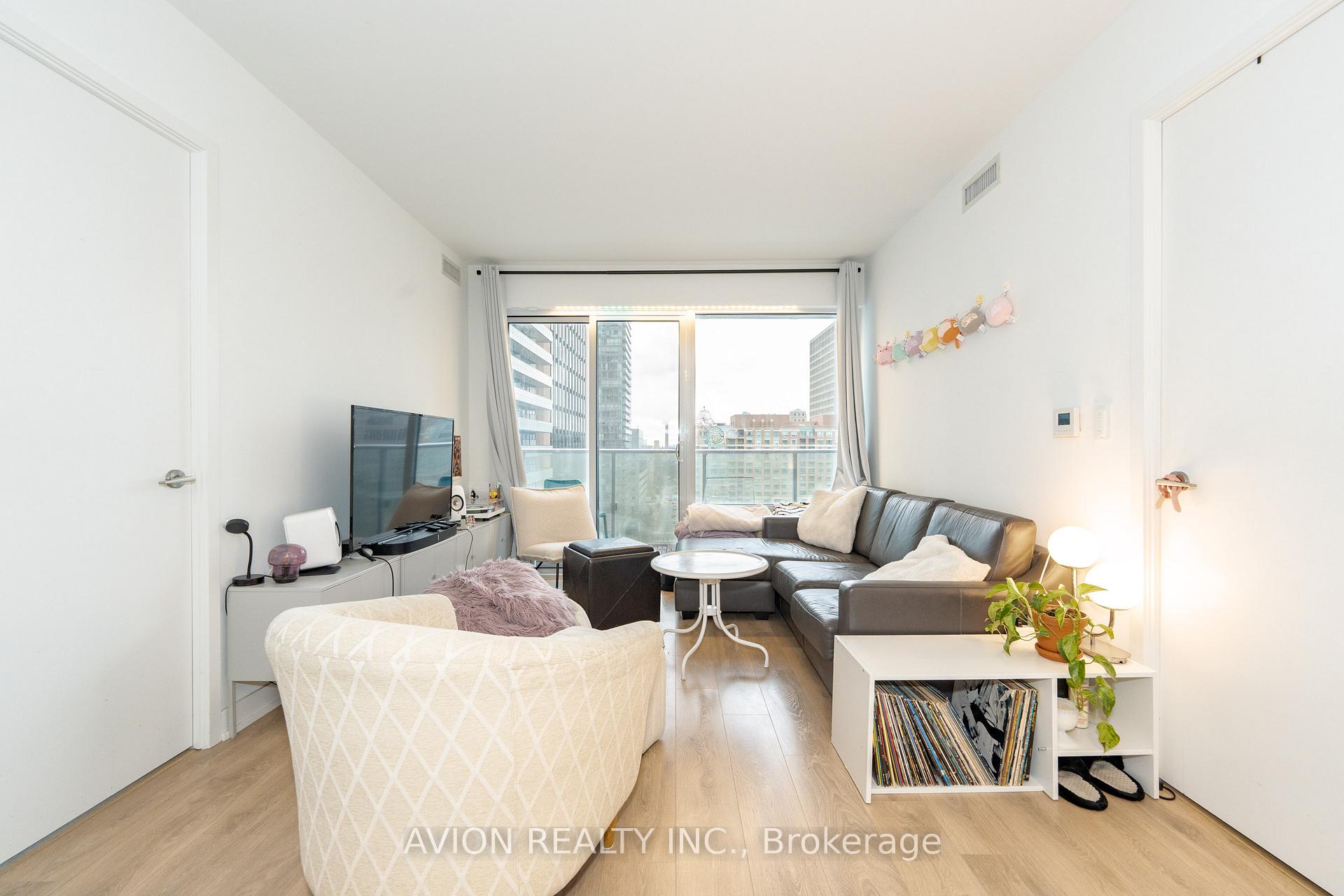 #1112 - 501 yonge St, Toronto, ON M4Y0G8 | 3 Bedroom 2 Bathroom Condo Apt | Image 2
