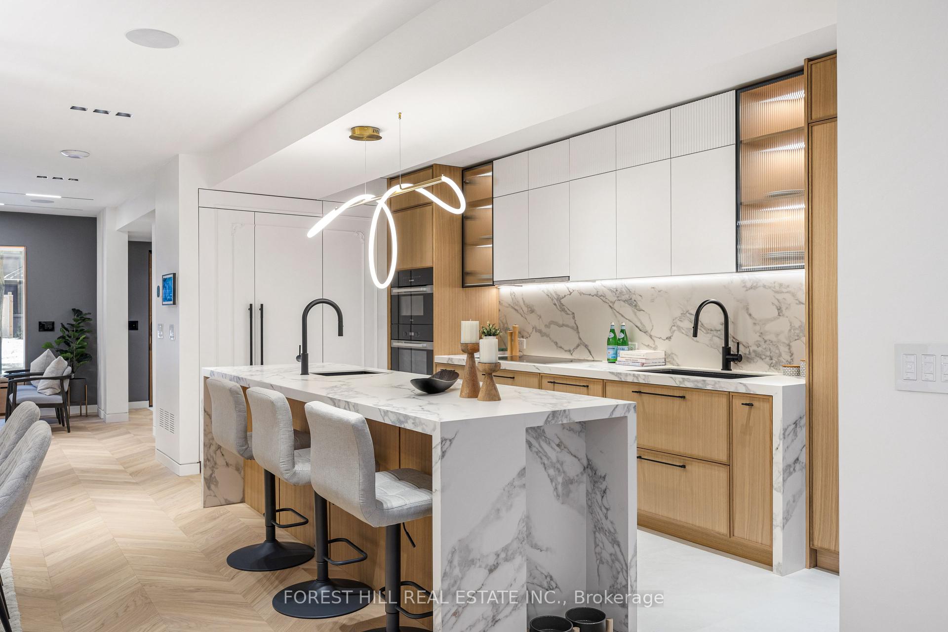 127 Welland Ave, Toronto, ON M4T2J4 | 4 Bedroom 5 Bathroom Detached House | Image 18