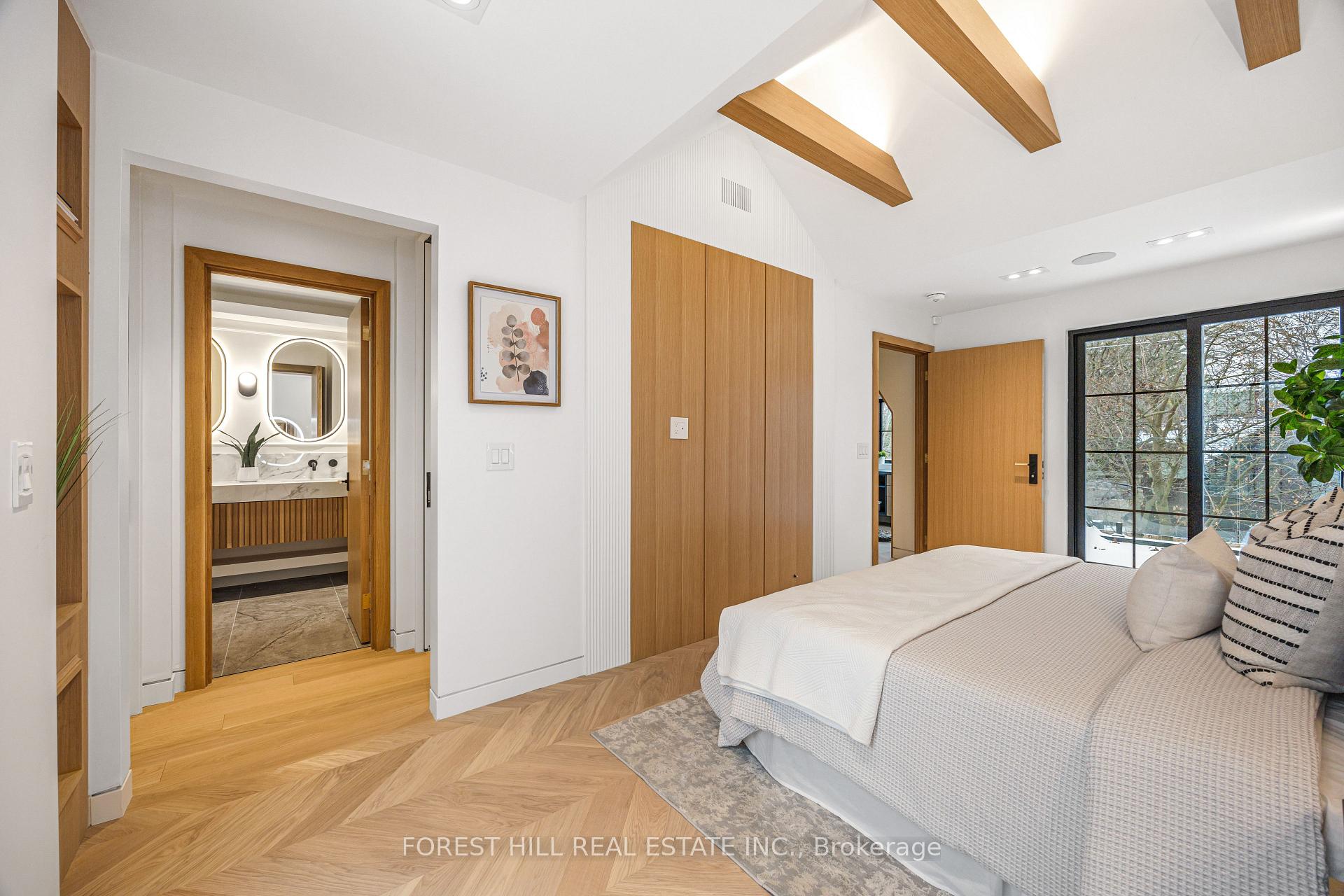 127 Welland Ave, Toronto, ON M4T2J4 | 4 Bedroom 5 Bathroom Detached House | Image 21