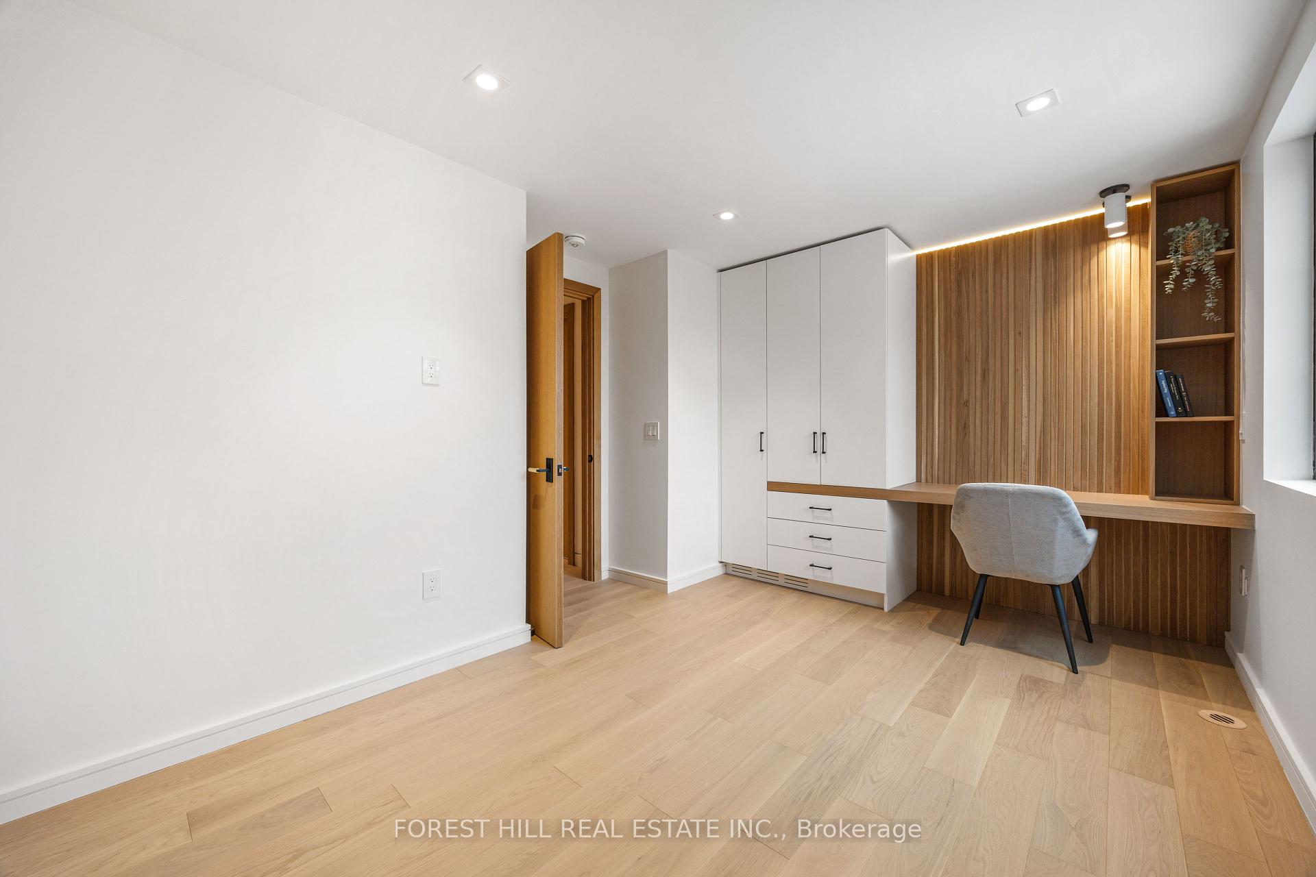 127 Welland Ave, Toronto, ON M4T2J4 | 4 Bedroom 5 Bathroom Detached House | Image 34