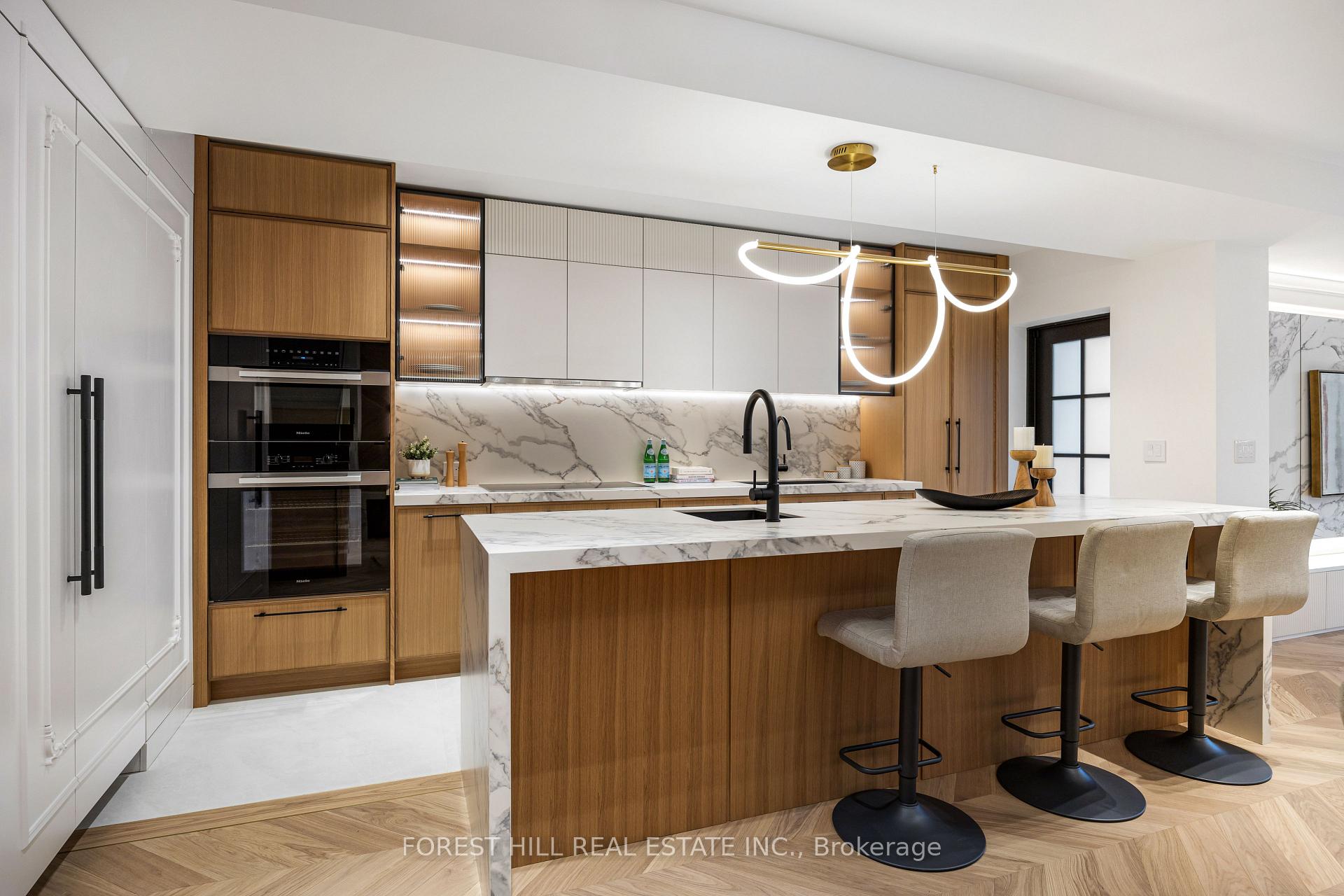 127 Welland Ave, Toronto, ON M4T2J4 | 4 Bedroom 5 Bathroom Detached House | Image 8