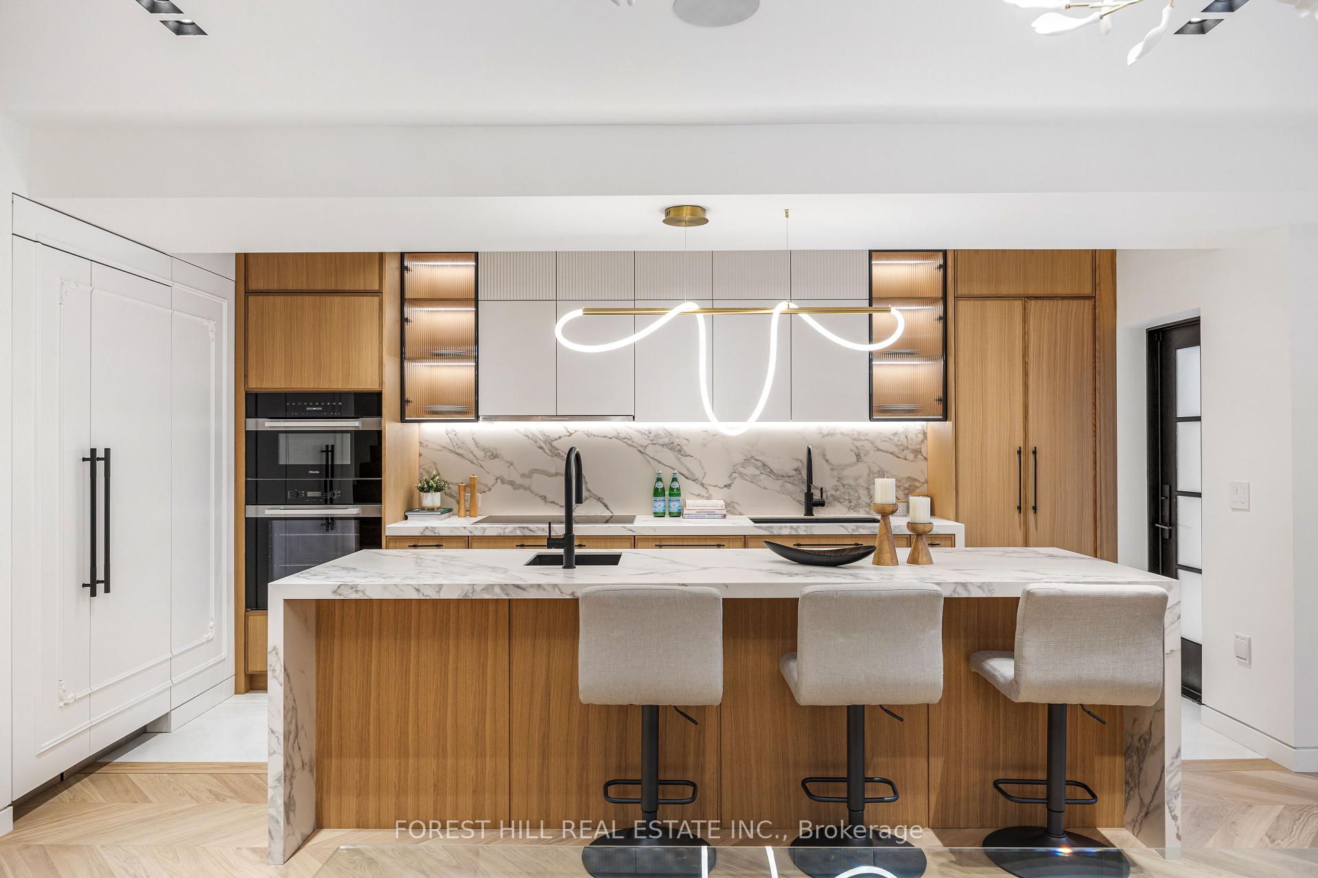 127 Welland Ave, Toronto, ON M4T2J4 | 4 Bedroom 5 Bathroom Detached House | Image 9