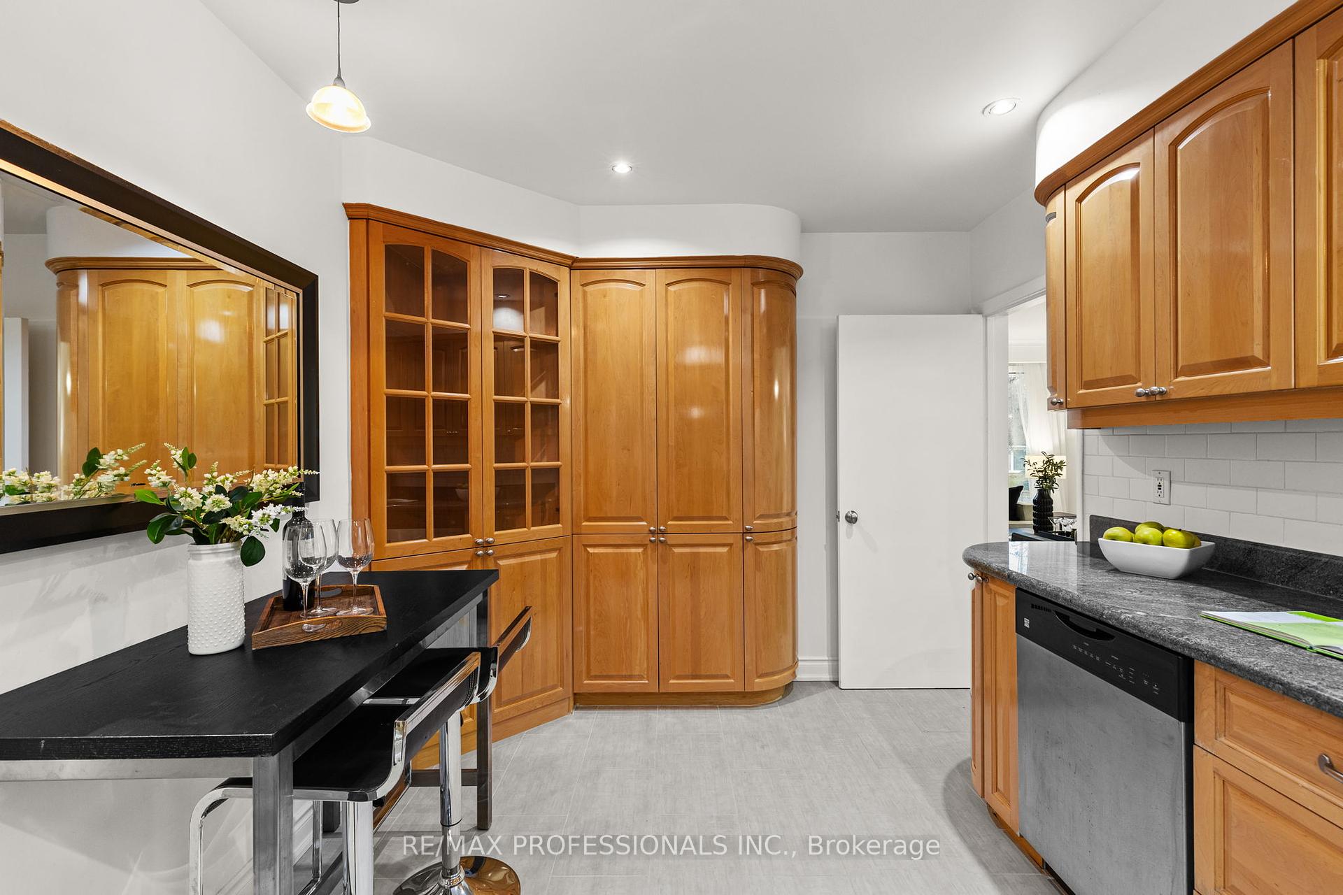 24 Skelmore Cres, Toronto, ON M3A2G8 | 3 Bedroom 3 Bathroom Detached House | Image 12