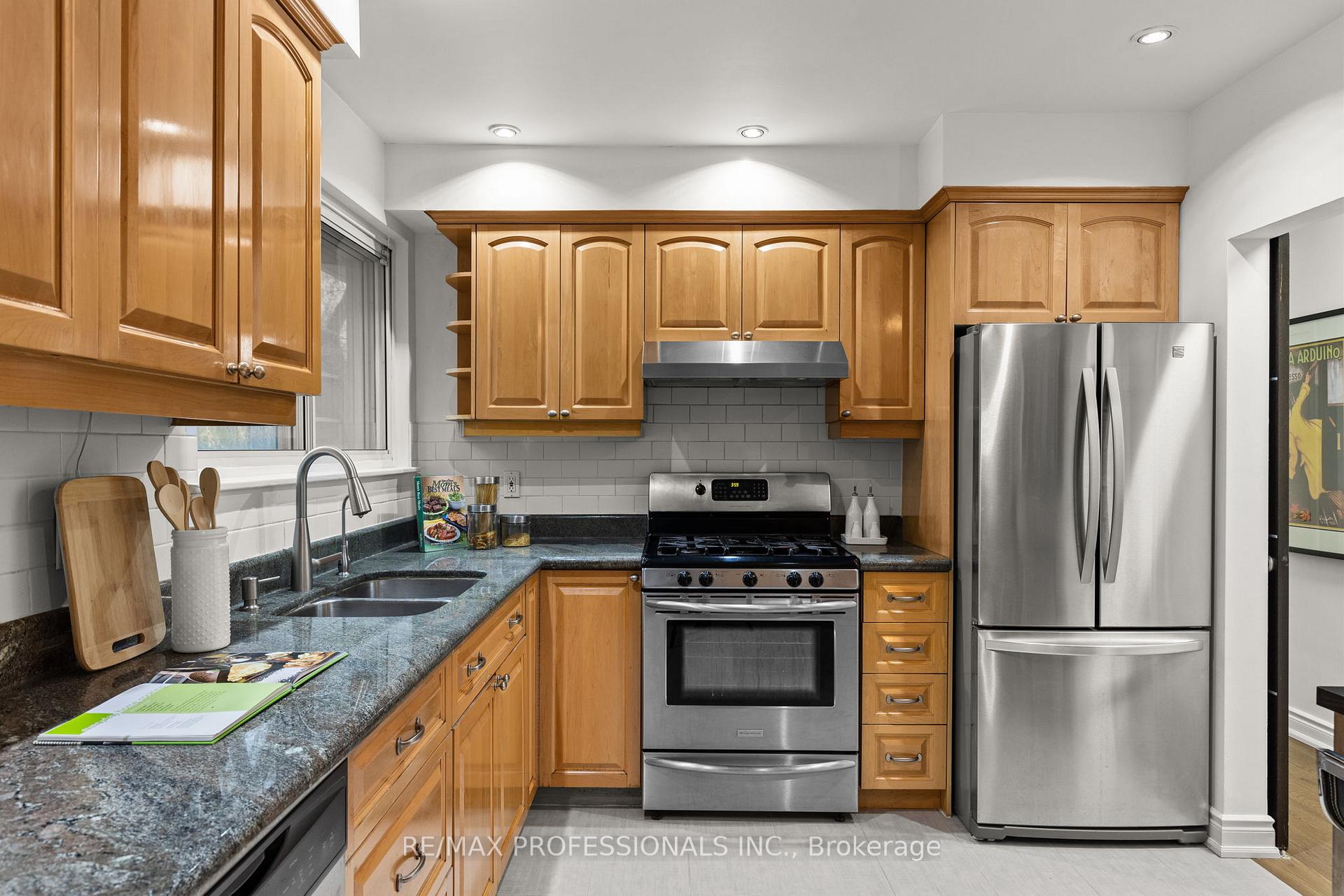 24 Skelmore Cres, Toronto, ON M3A2G8 | 3 Bedroom 3 Bathroom Detached House | Image 13