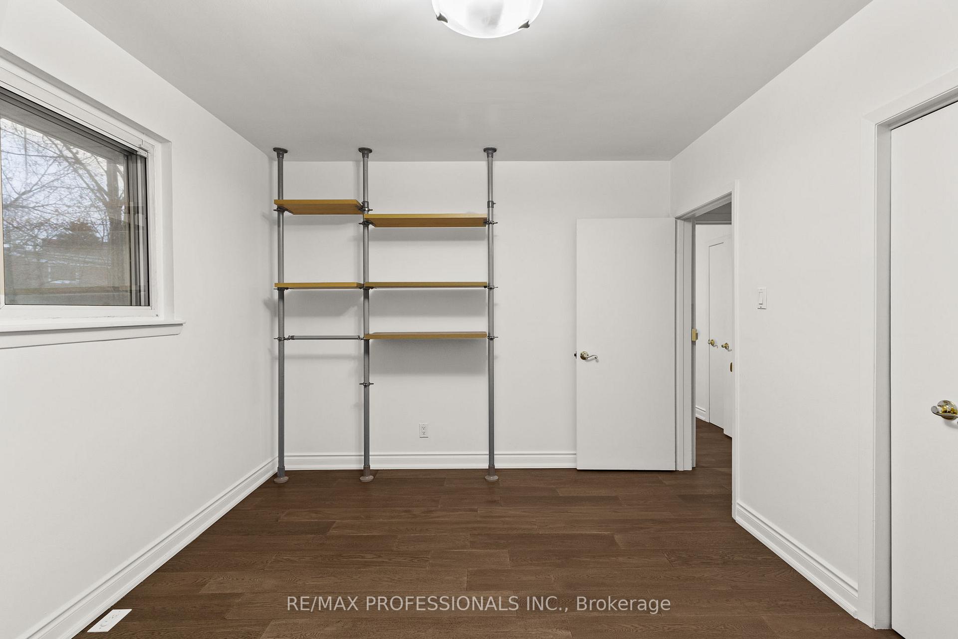 24 Skelmore Cres, Toronto, ON M3A2G8 | 3 Bedroom 3 Bathroom Detached House | Image 23