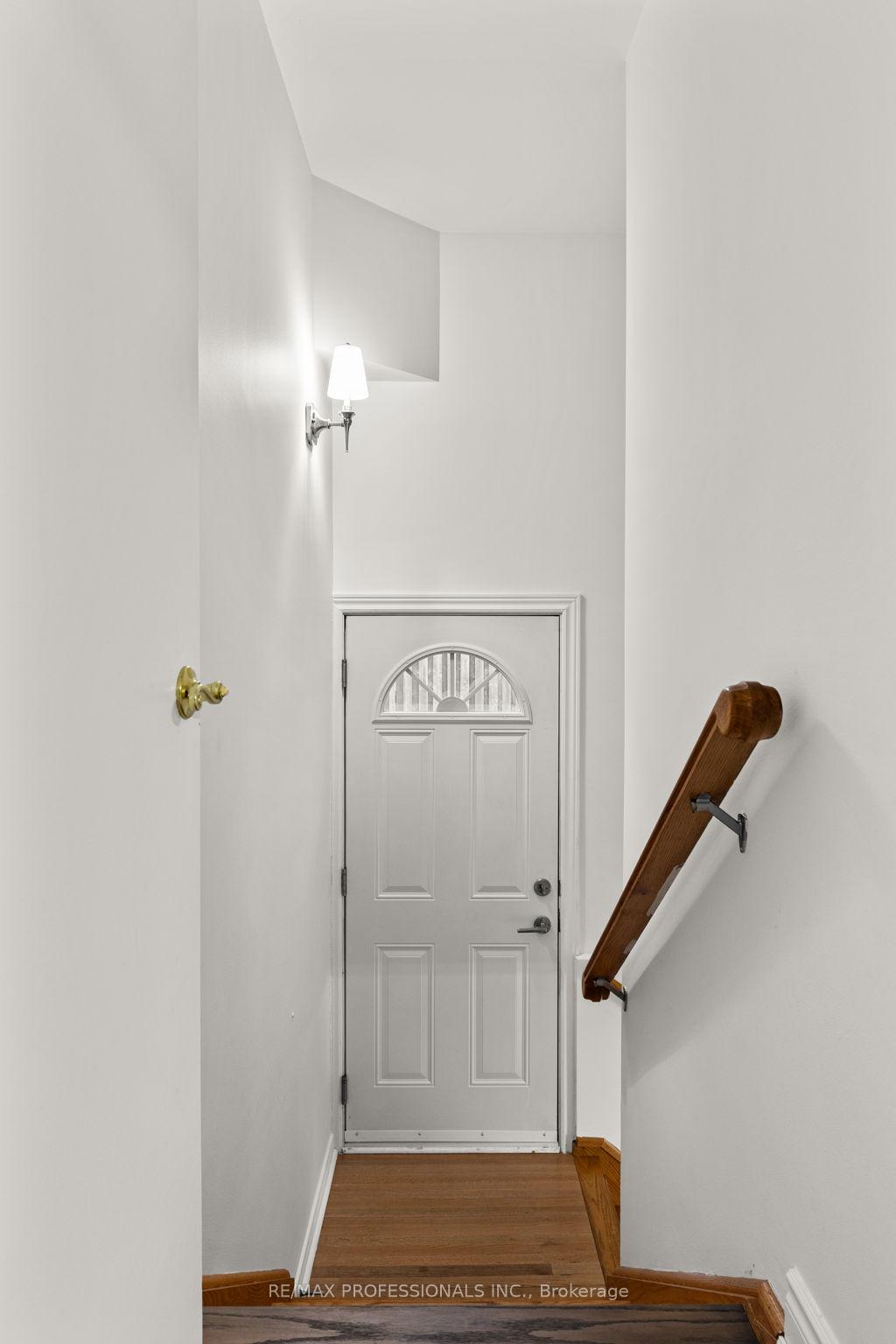 24 Skelmore Cres, Toronto, ON M3A2G8 | 3 Bedroom 3 Bathroom Detached House | Image 25