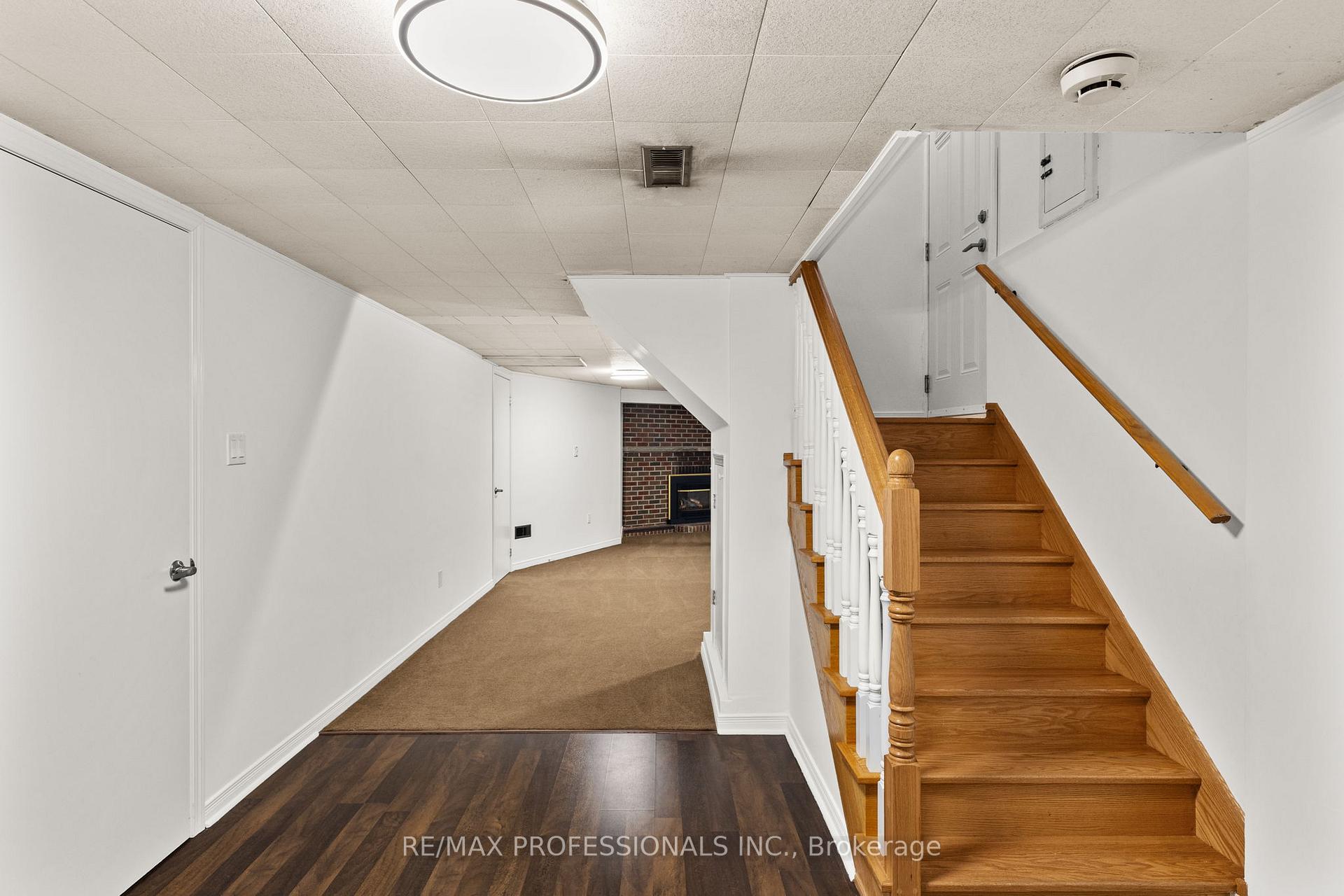 24 Skelmore Cres, Toronto, ON M3A2G8 | 3 Bedroom 3 Bathroom Detached House | Image 26