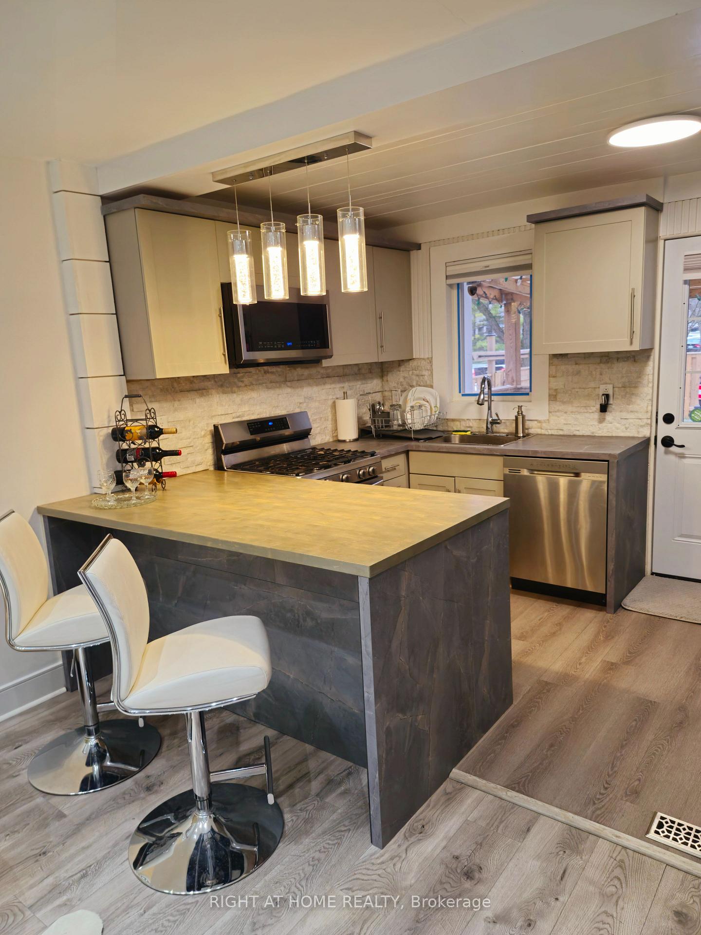 310 Senlac Rd, Toronto, ON M2R1R1 | 3 Bedroom 3 Bathroom Detached House | Image 19