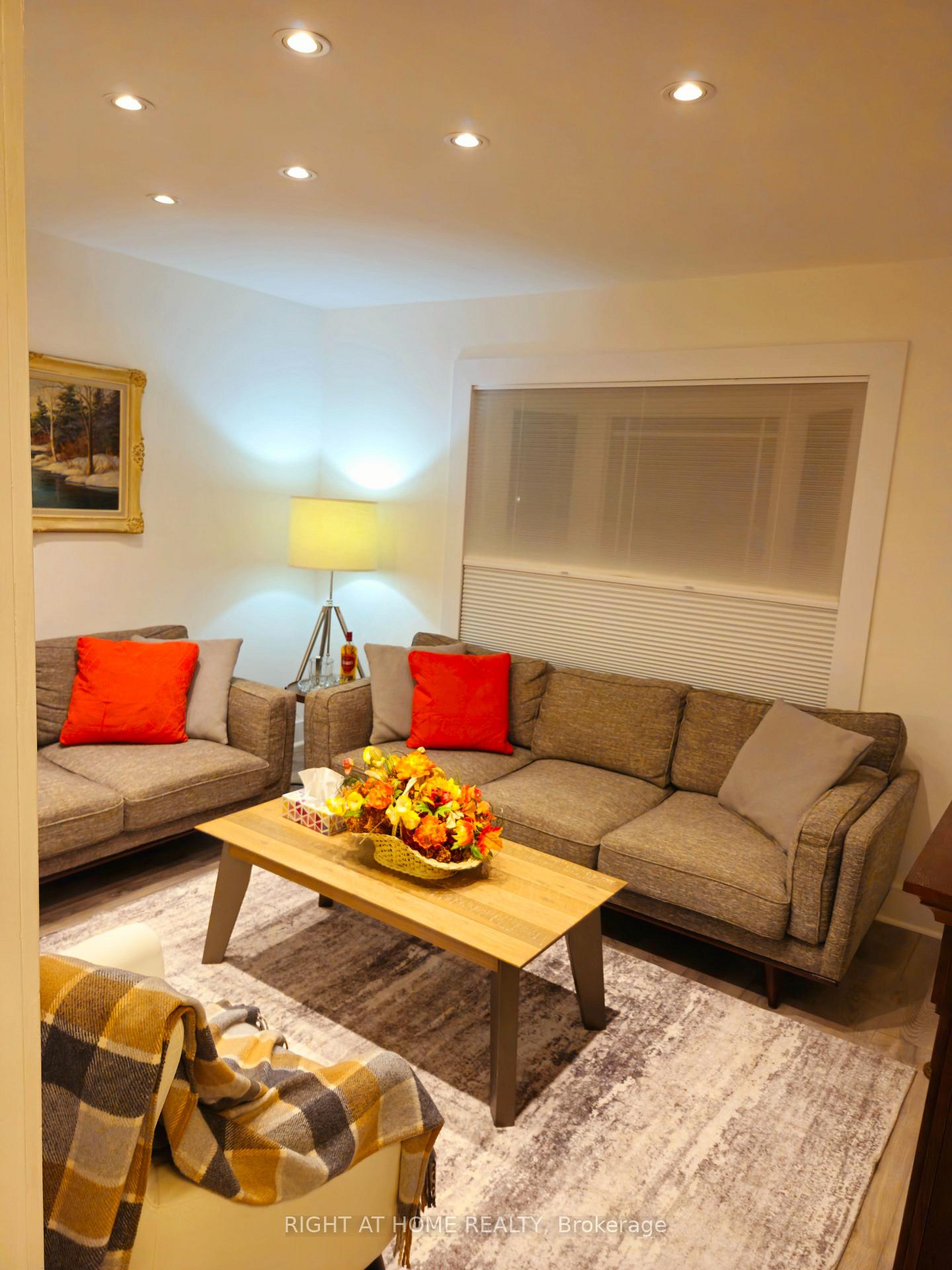 310 Senlac Rd, Toronto, ON M2R1R1 | 3 Bedroom 3 Bathroom Detached House | Image 38