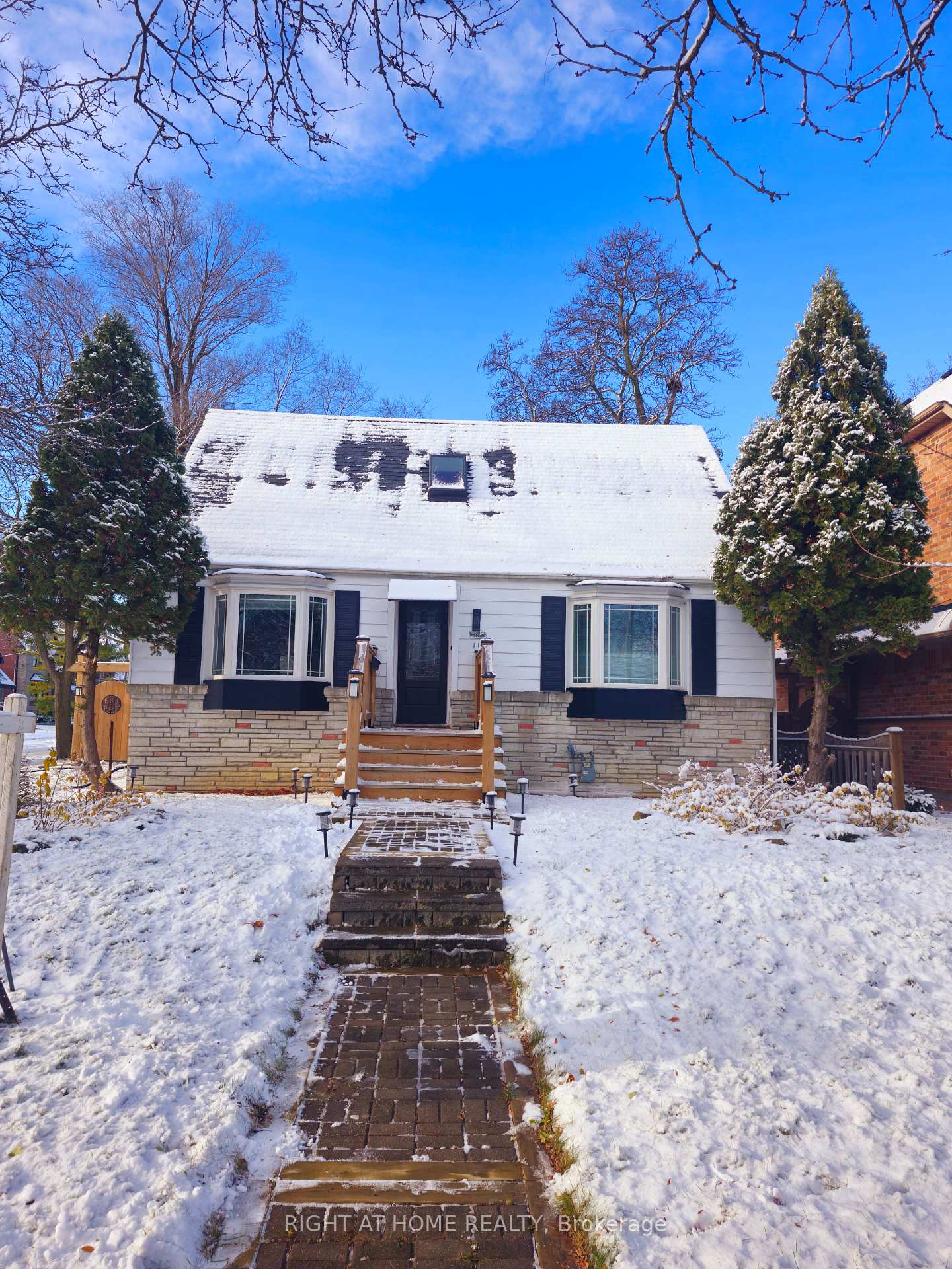 310 Senlac Rd, Toronto, ON M2R1R1 | 3 Bedroom 3 Bathroom Detached House | Image 40