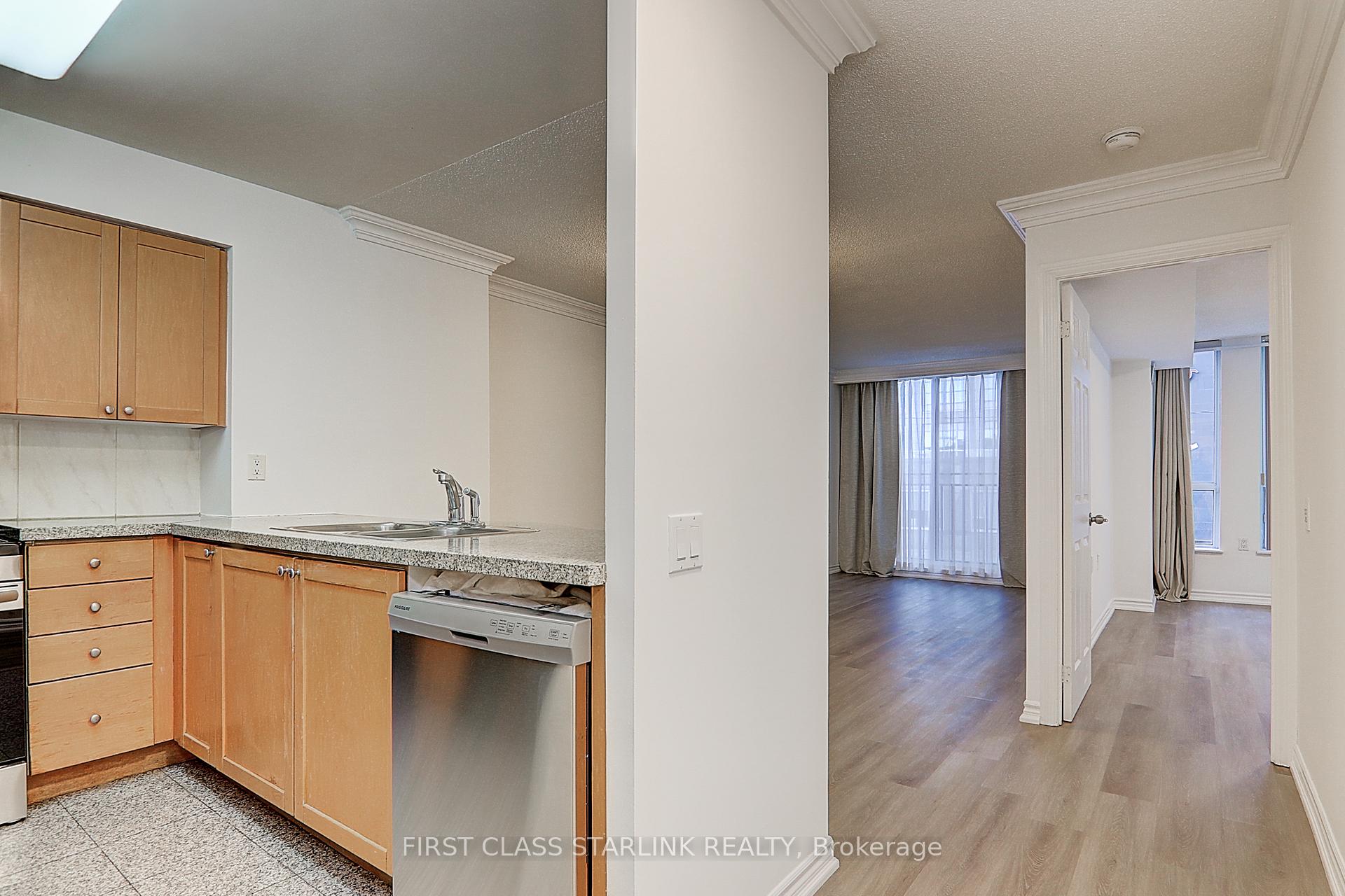 #302 - 388 Bloor St E, Toronto, ON M4W3W9 | 2 Bedroom 2 Bathroom Condo Apt | Image 13