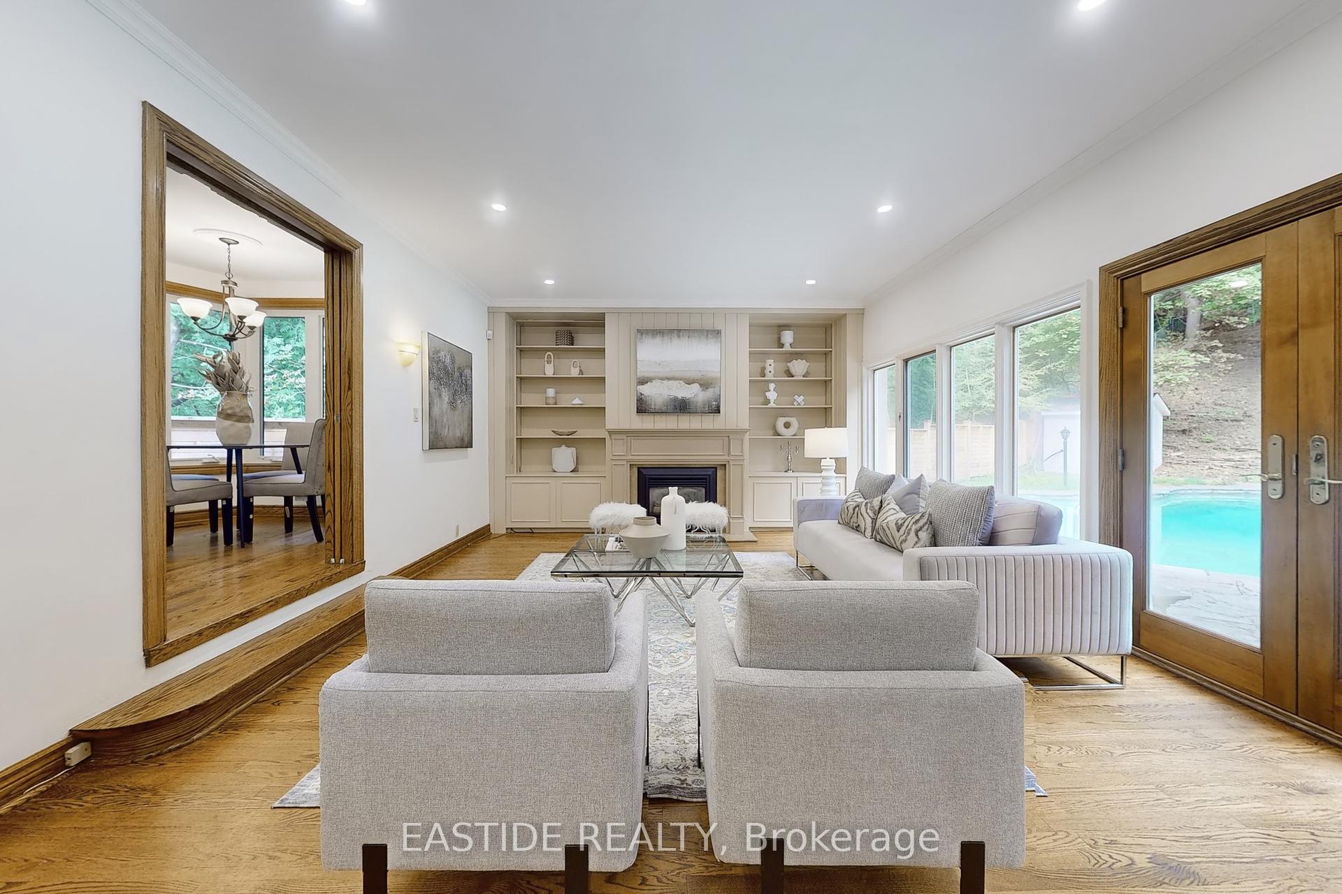 54 Plymbridge Rd, Toronto, ON M2P1A3 | 4 Bedroom 4 Bathroom Detached House | Image 12