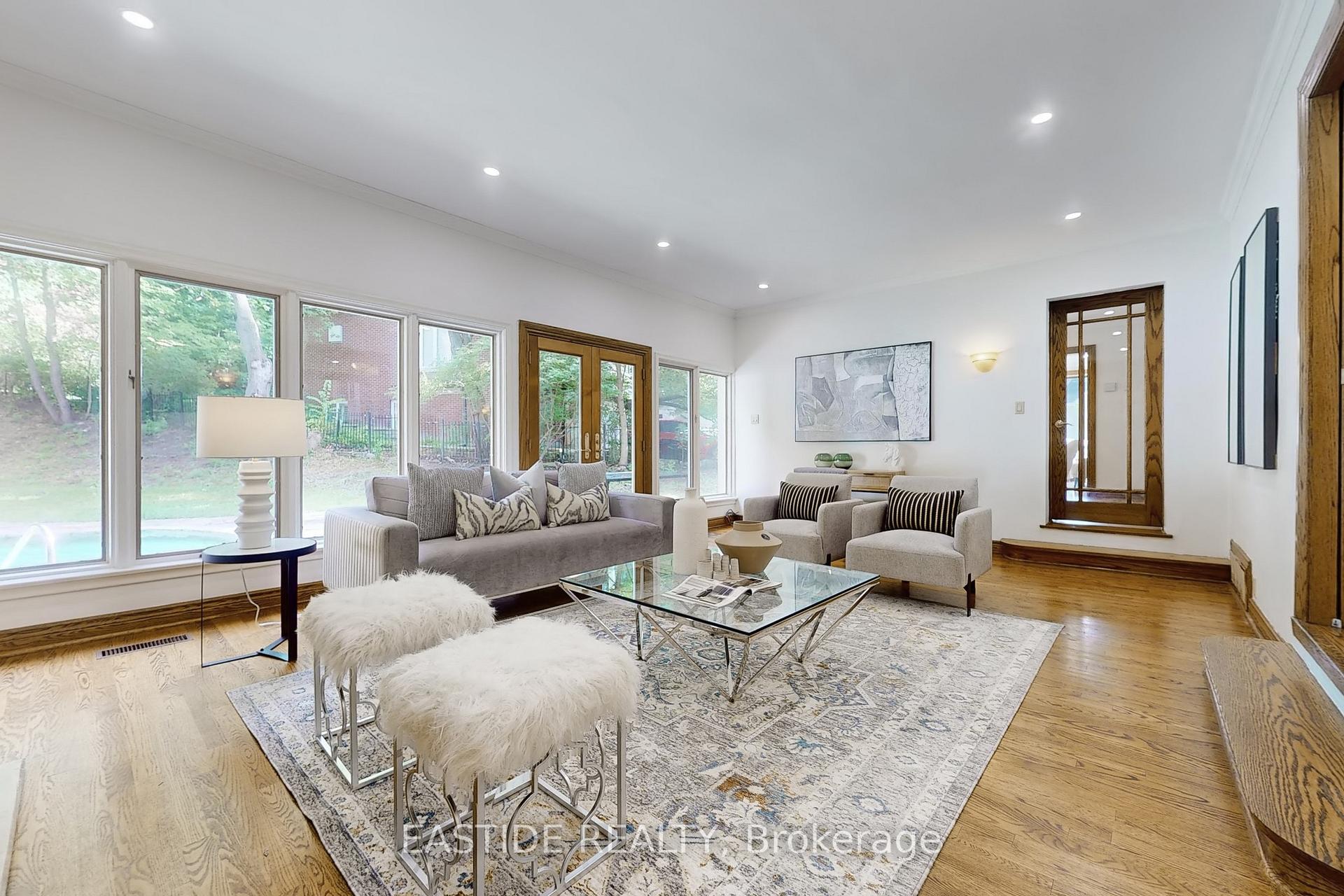 54 Plymbridge Rd, Toronto, ON M2P1A3 | 4 Bedroom 4 Bathroom Detached House | Image 15