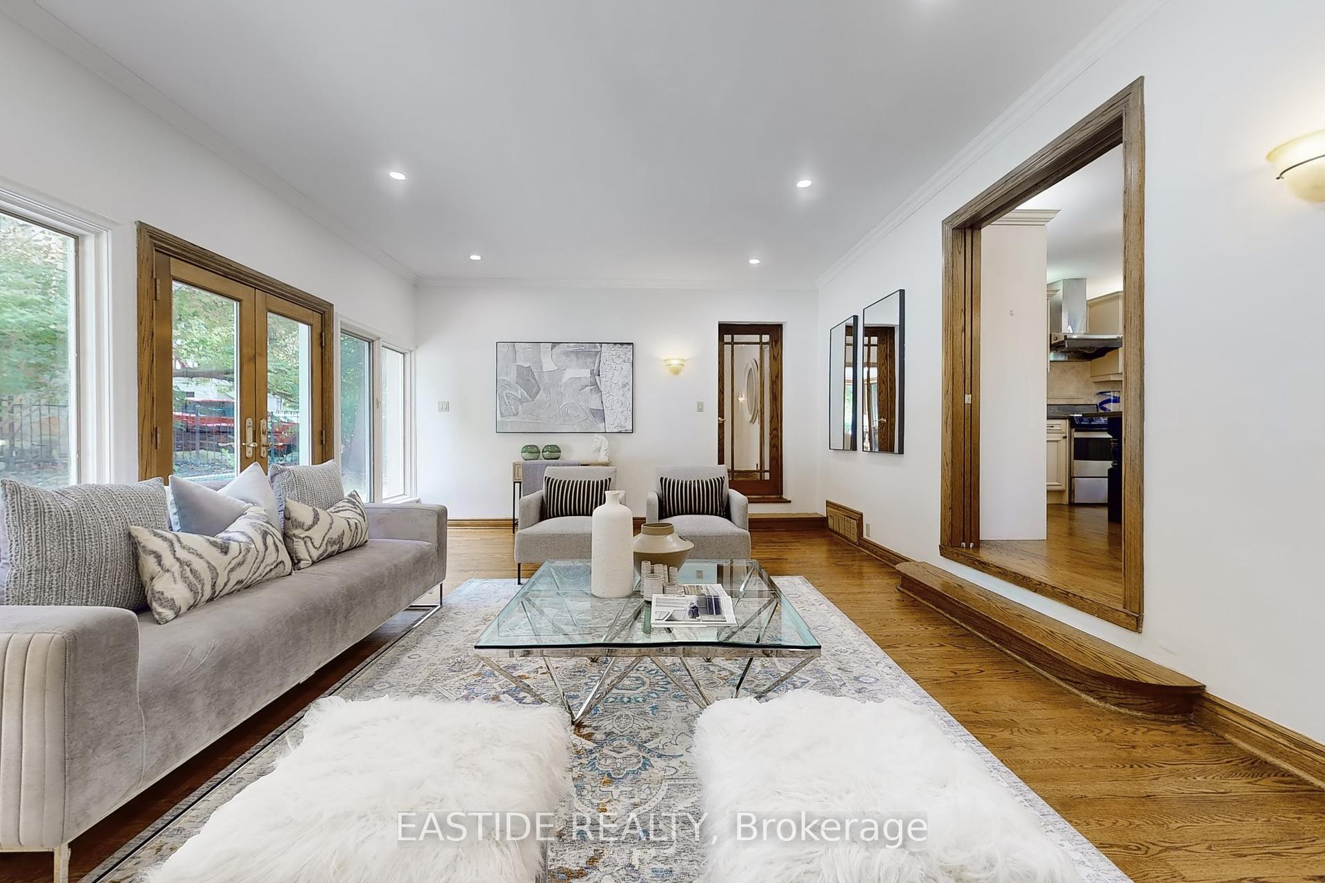 54 Plymbridge Rd, Toronto, ON M2P1A3 | 4 Bedroom 4 Bathroom Detached House | Image 16