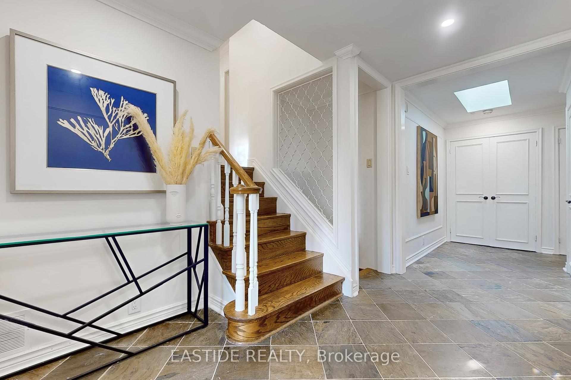 54 Plymbridge Rd, Toronto, ON M2P1A3 | 4 Bedroom 4 Bathroom Detached House | Image 23