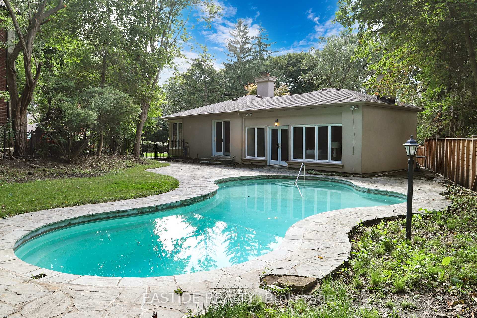 54 Plymbridge Rd, Toronto, ON M2P1A3 | 4 Bedroom 4 Bathroom Detached House | Image 38