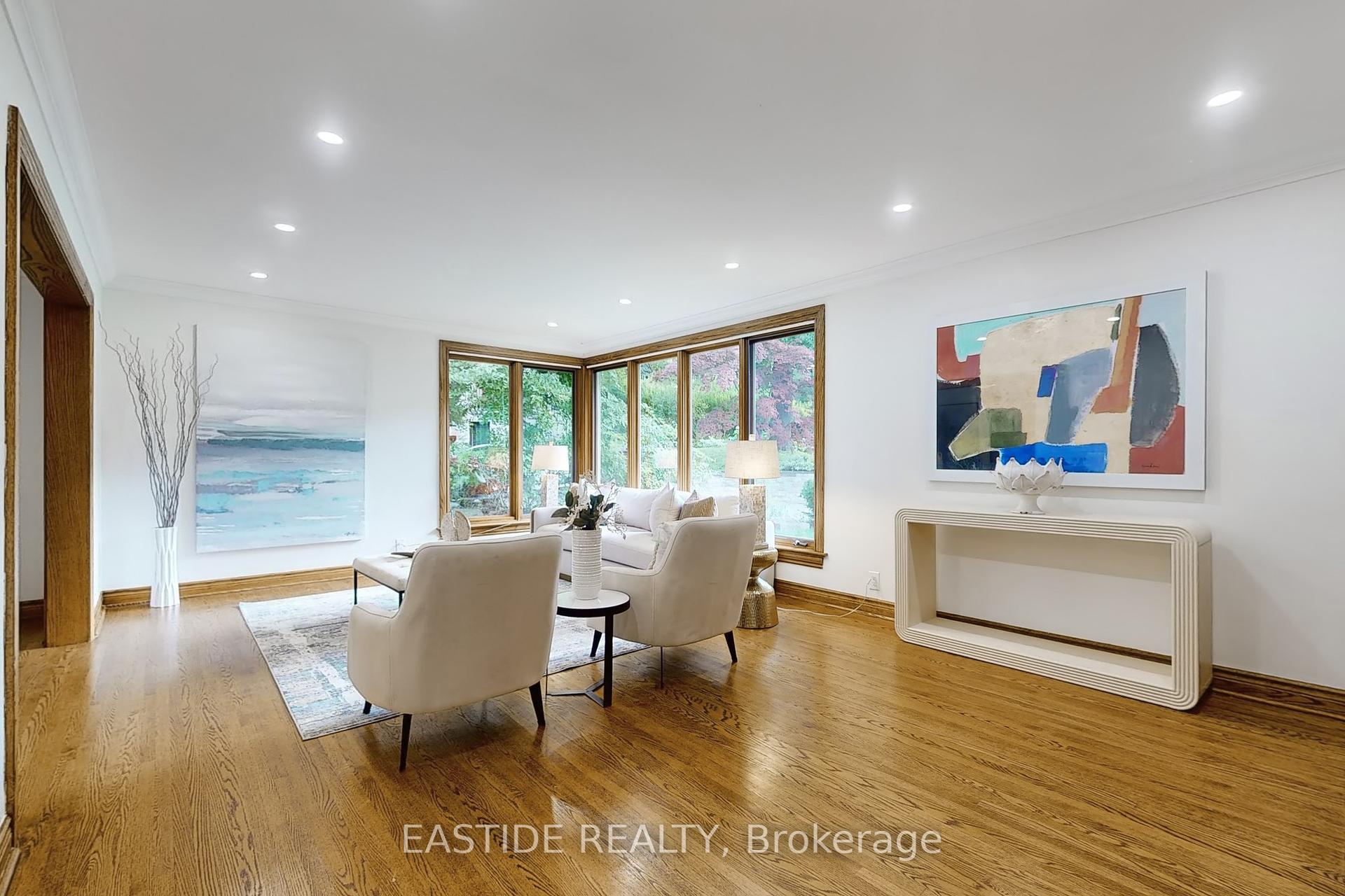 54 Plymbridge Rd, Toronto, ON M2P1A3 | 4 Bedroom 4 Bathroom Detached House | Image 4