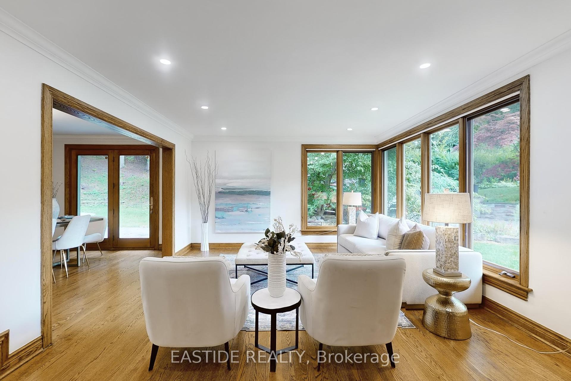 54 Plymbridge Rd, Toronto, ON M2P1A3 | 4 Bedroom 4 Bathroom Detached House | Image 5