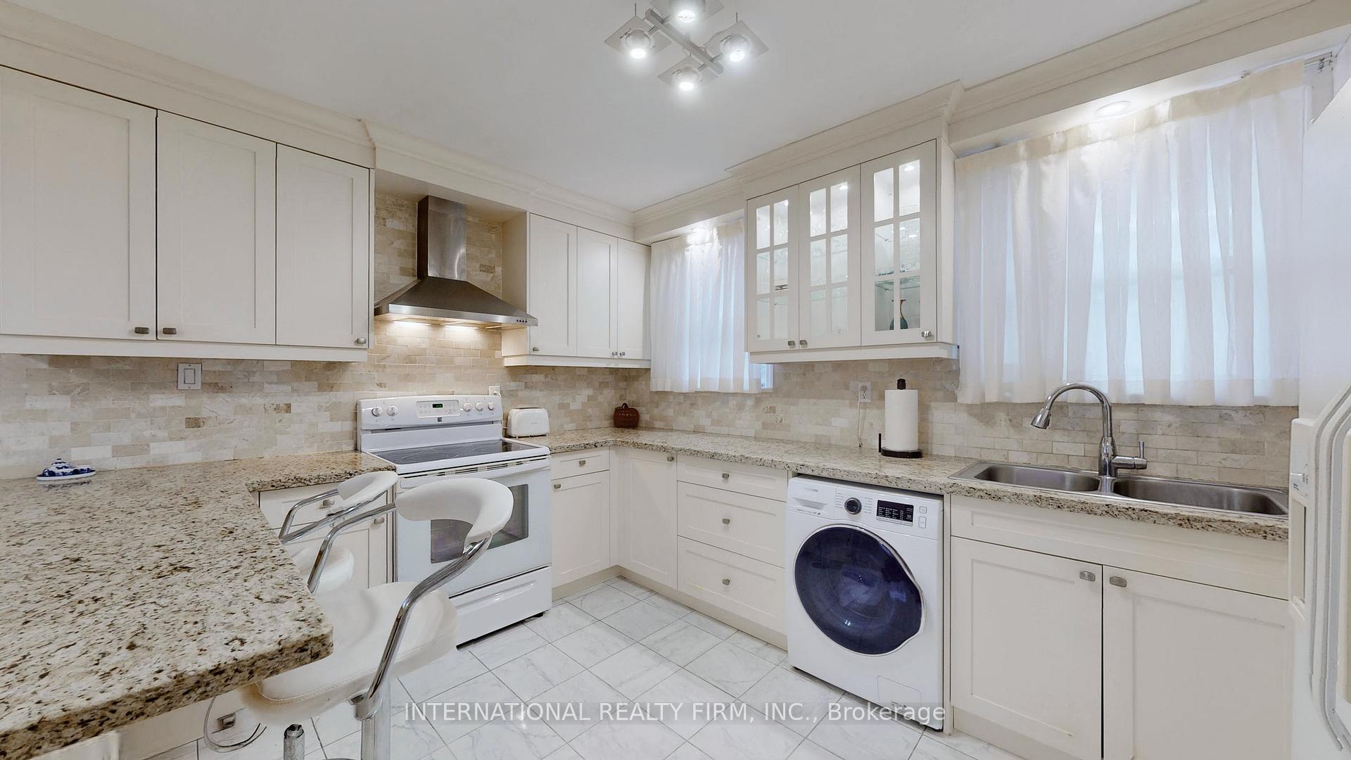 188 Pleasant Ave, Toronto, ON M2M1M3 | 3 Bedroom 4 Bathroom Detached House | Image 6