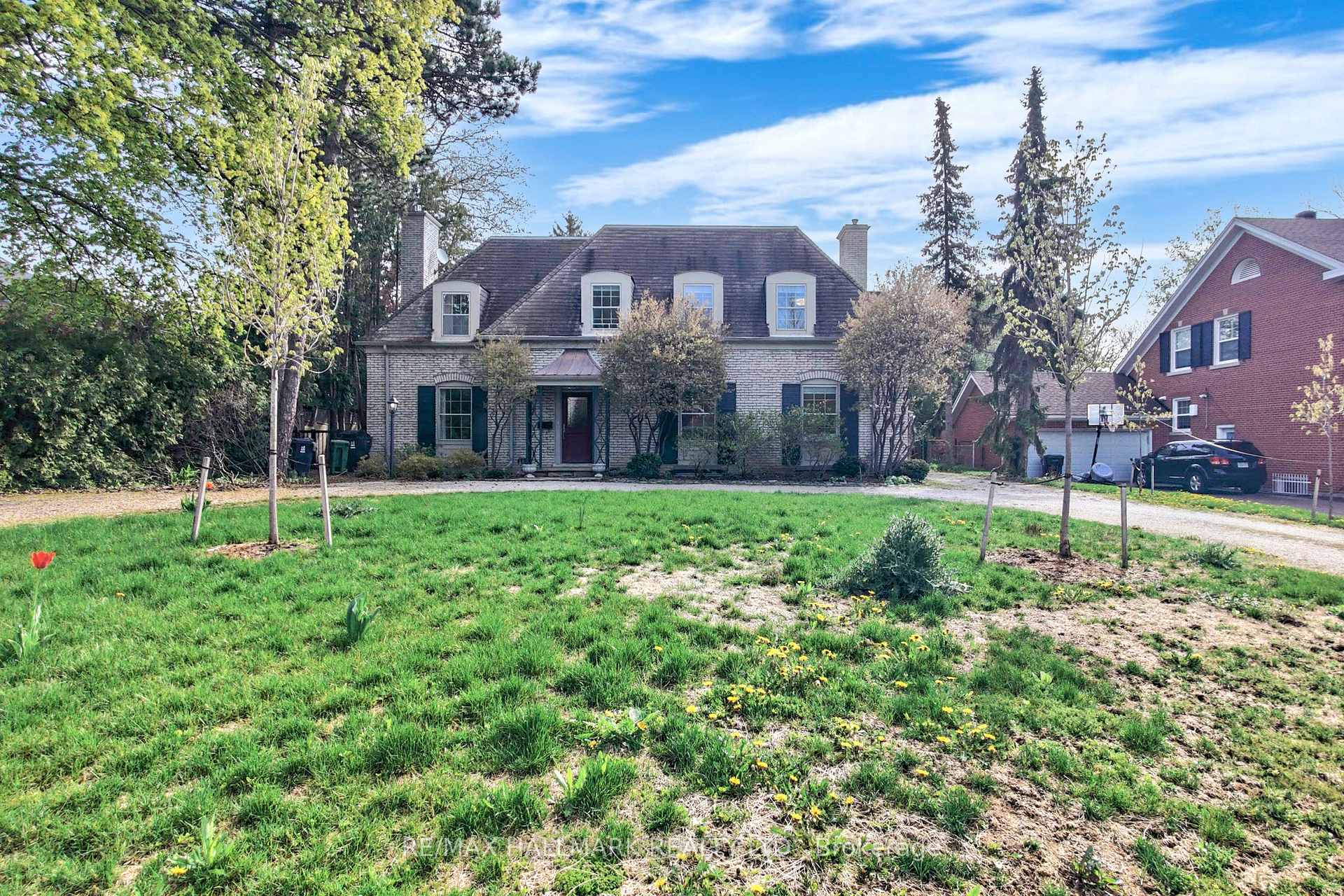 7 Gerald St, Toronto, ON M2L2M4 | 4 Bedroom 4 Bathroom Detached House | Image 1