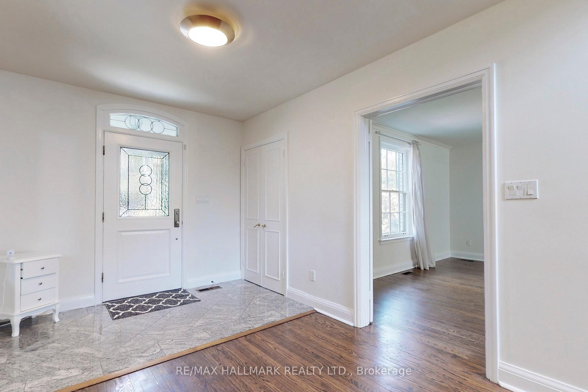 7 Gerald St, Toronto, ON M2L2M4 | 4 Bedroom 4 Bathroom Detached House | Image 10