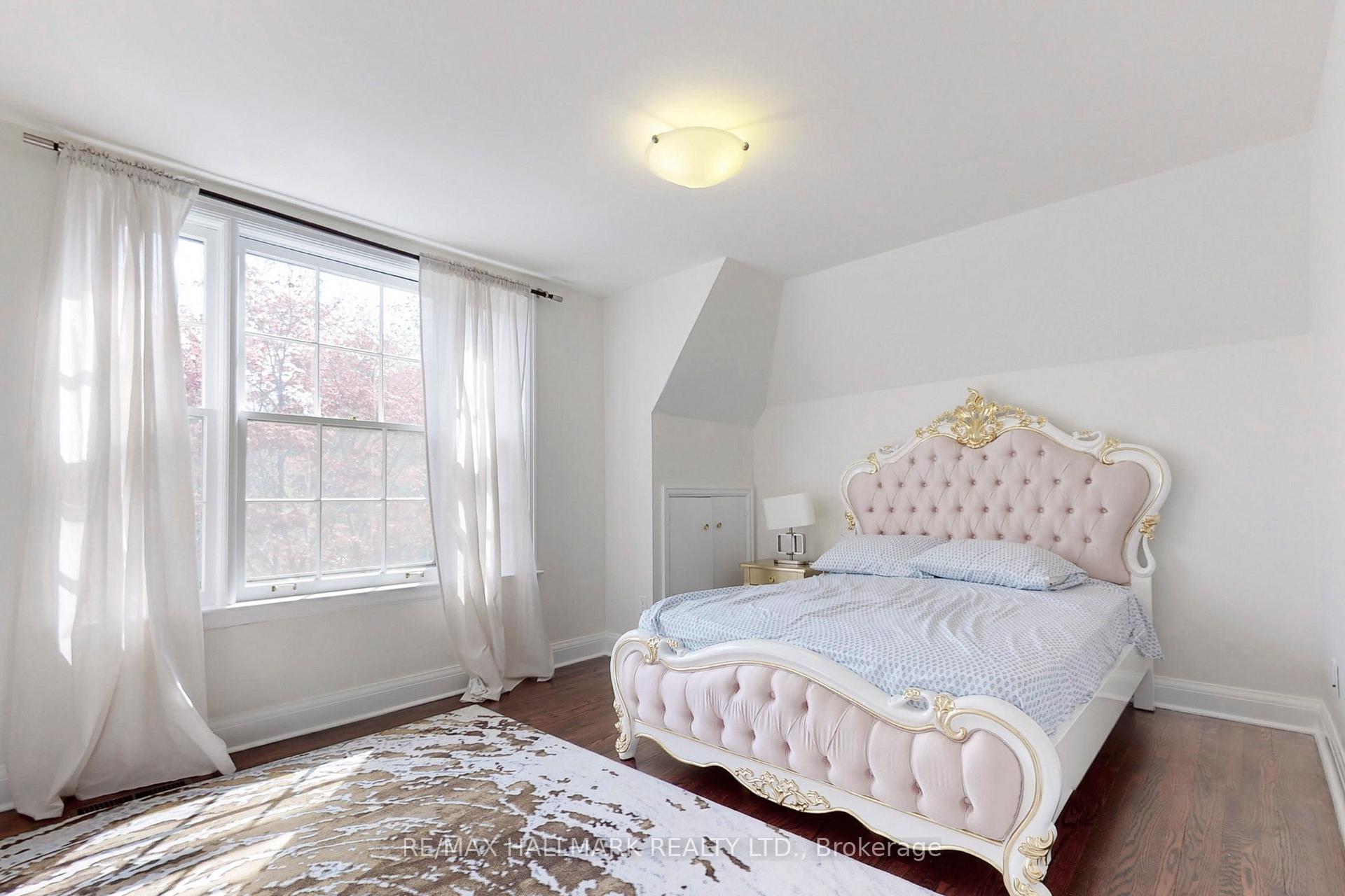 7 Gerald St, Toronto, ON M2L2M4 | 4 Bedroom 4 Bathroom Detached House | Image 17