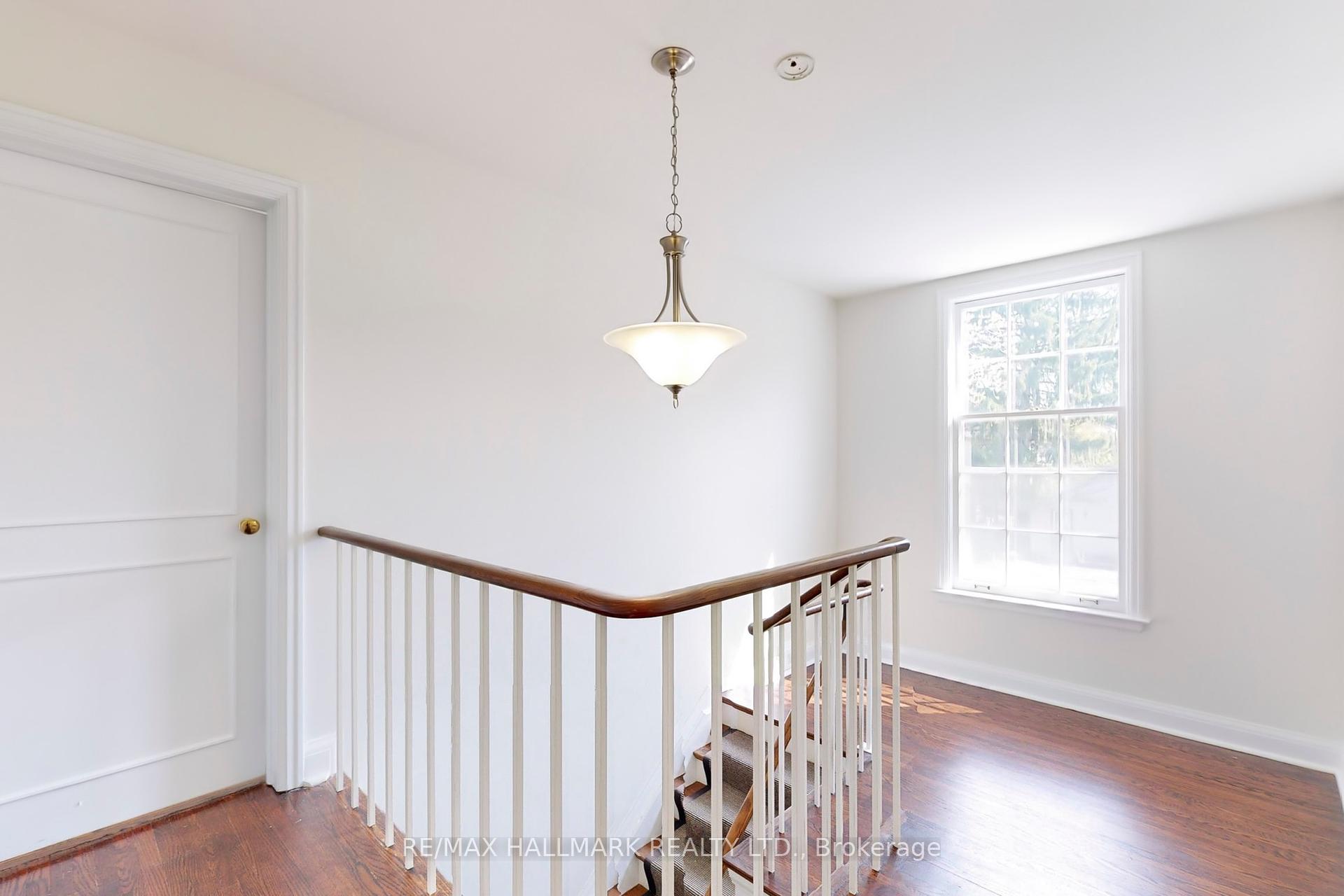 7 Gerald St, Toronto, ON M2L2M4 | 4 Bedroom 4 Bathroom Detached House | Image 19