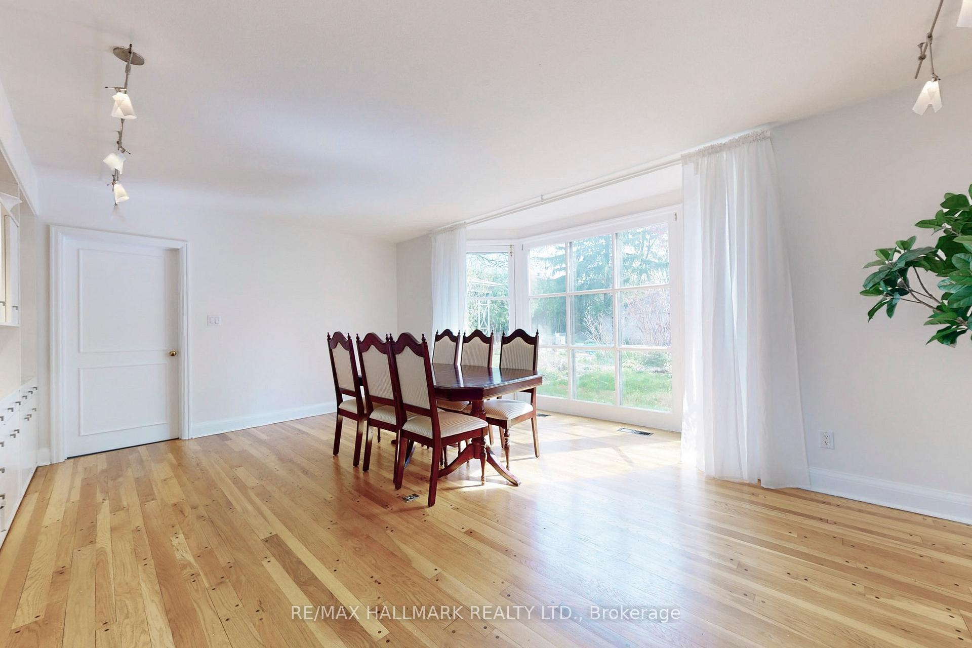 7 Gerald St, Toronto, ON M2L2M4 | 4 Bedroom 4 Bathroom Detached House | Image 27