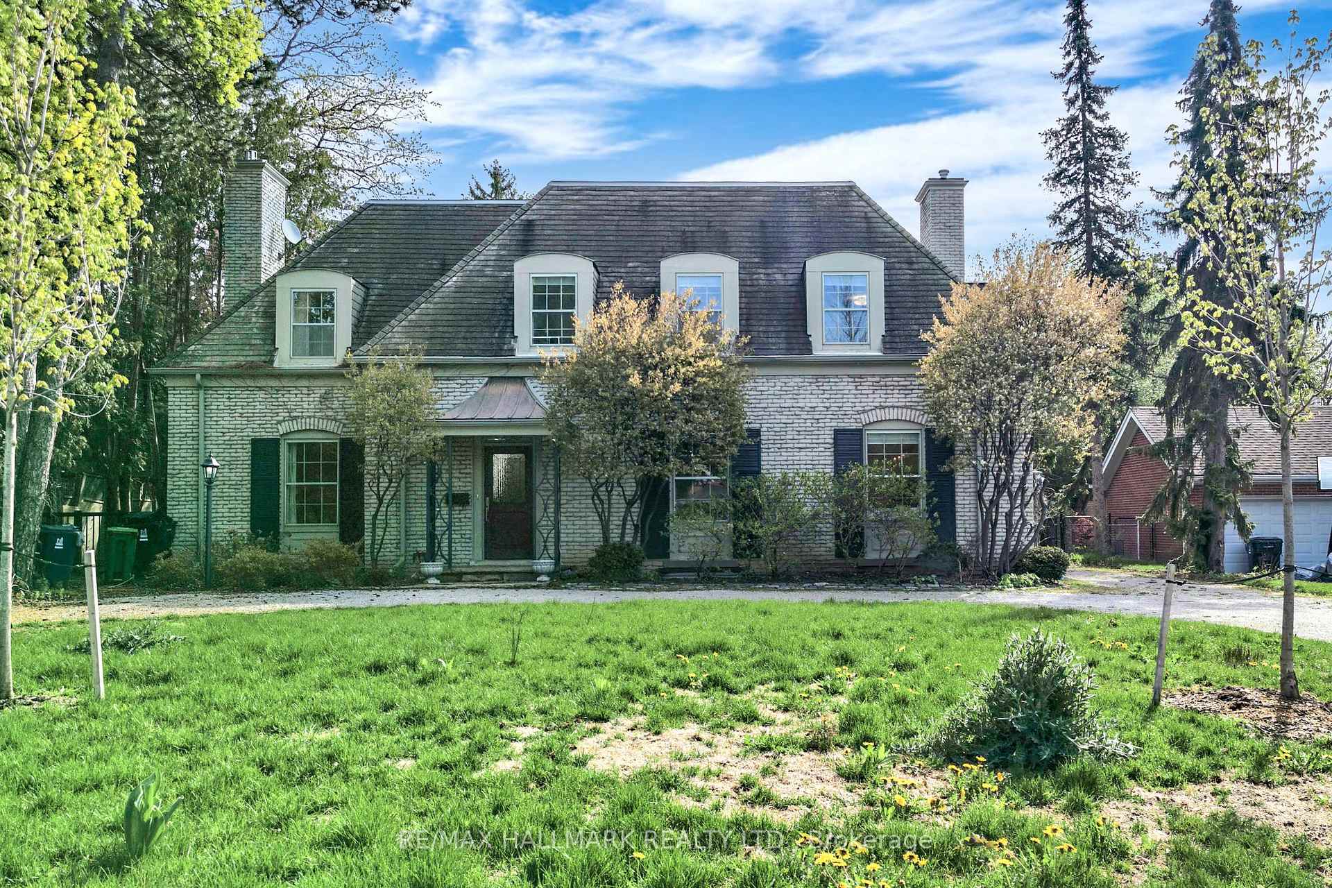 7 Gerald St, Toronto, ON M2L2M4 | 4 Bedroom 4 Bathroom Detached House | Image 3