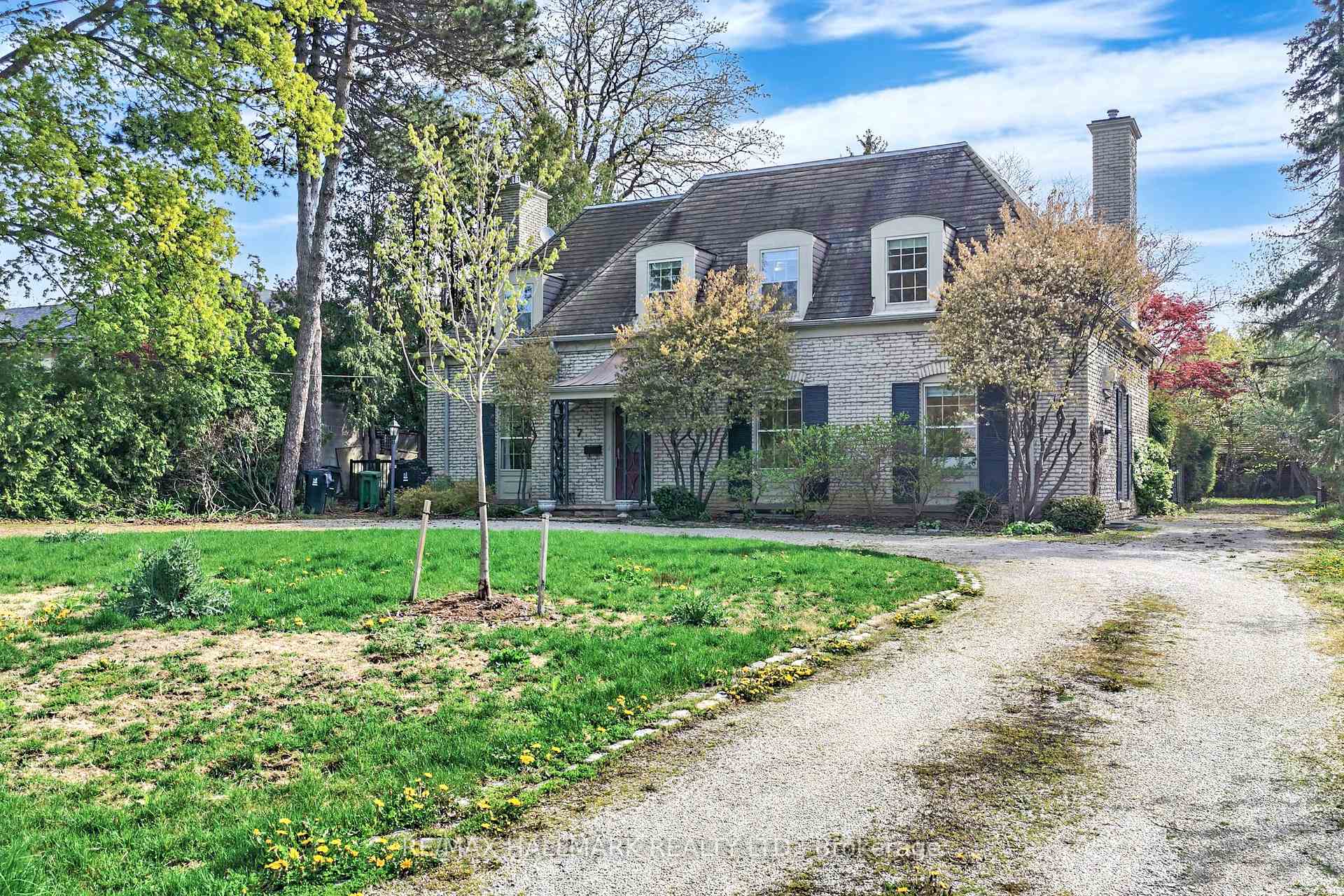 7 Gerald St, Toronto, ON M2L2M4 | 4 Bedroom 4 Bathroom Detached House | Image 4