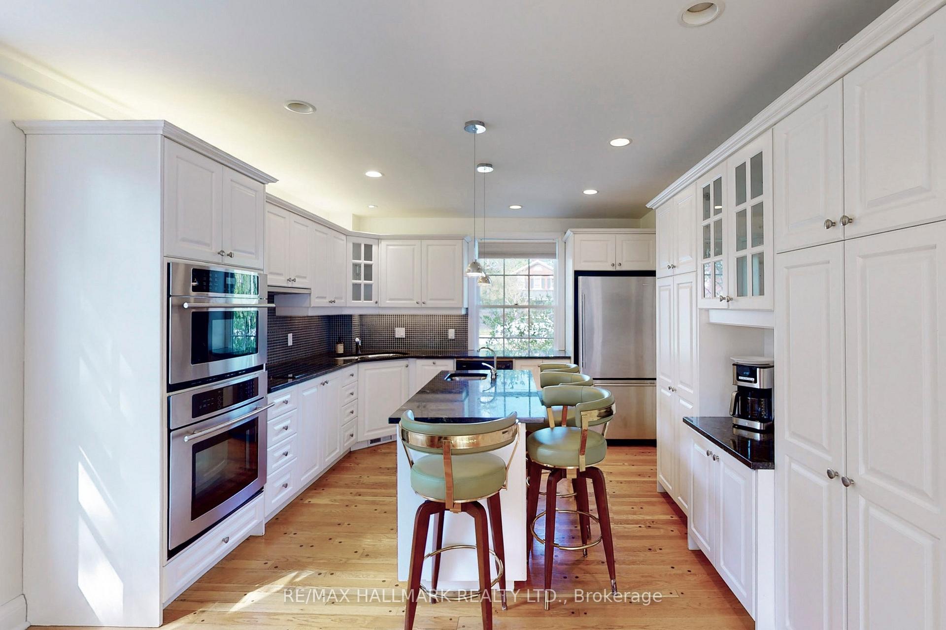 7 Gerald St, Toronto, ON M2L2M4 | 4 Bedroom 4 Bathroom Detached House | Image 6