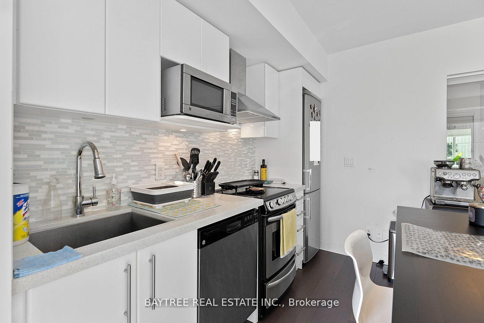 #304 - 58 Orchard View Blvd, Toronto, ON M4R0A2 | 1 Bedroom 1 Bathroom Condo Apt | Image 2