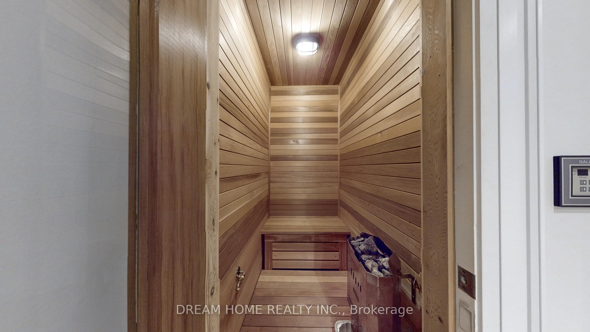 276 Dunview Ave, Toronto, ON M2N4J5 | 4 Bedroom 7 Bathroom Detached House | Image 35