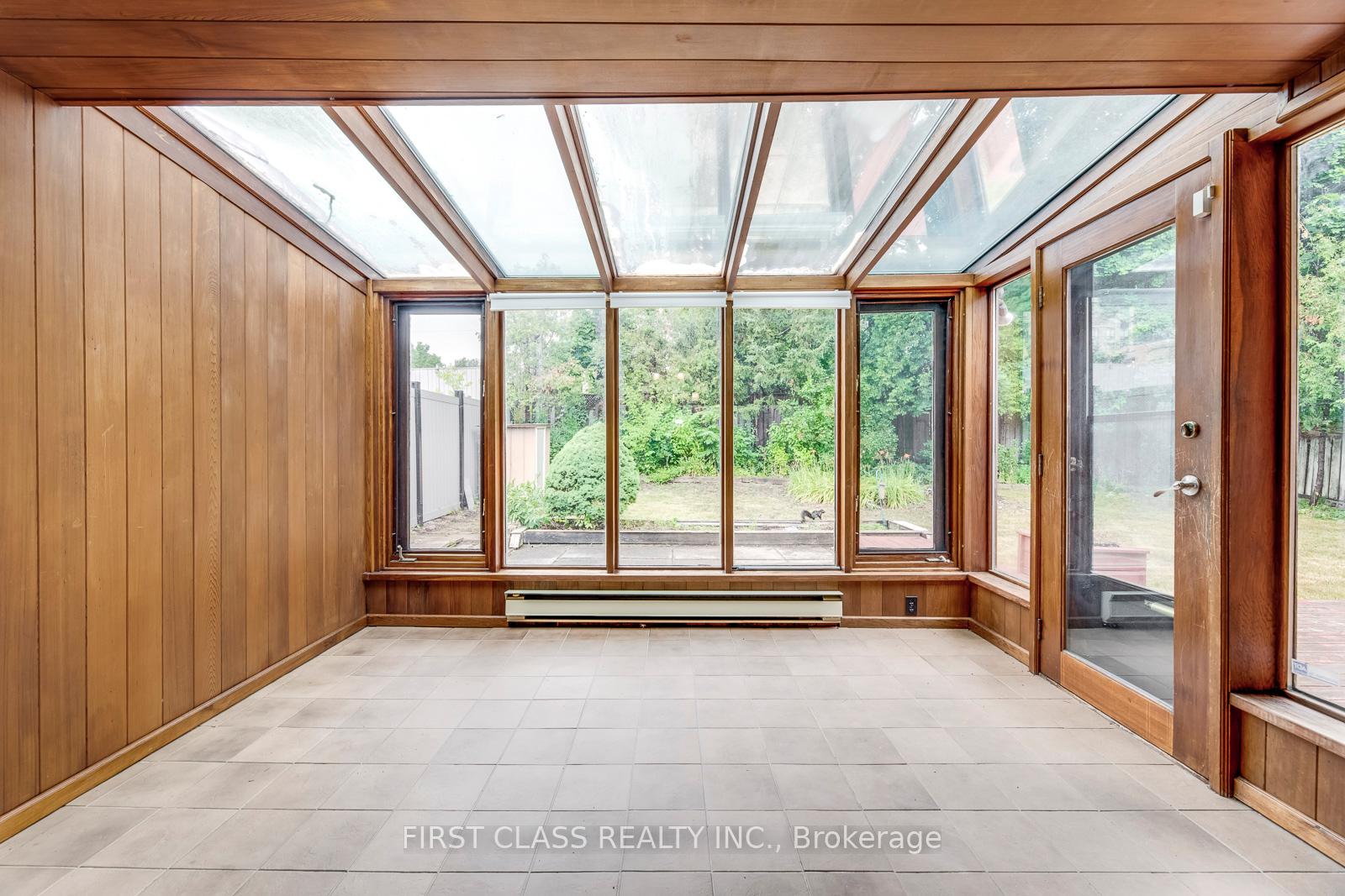 25 Whittaker Cres, Toronto, ON M2K1K7 | 4 Bedroom 3 Bathroom Detached House | Image 16