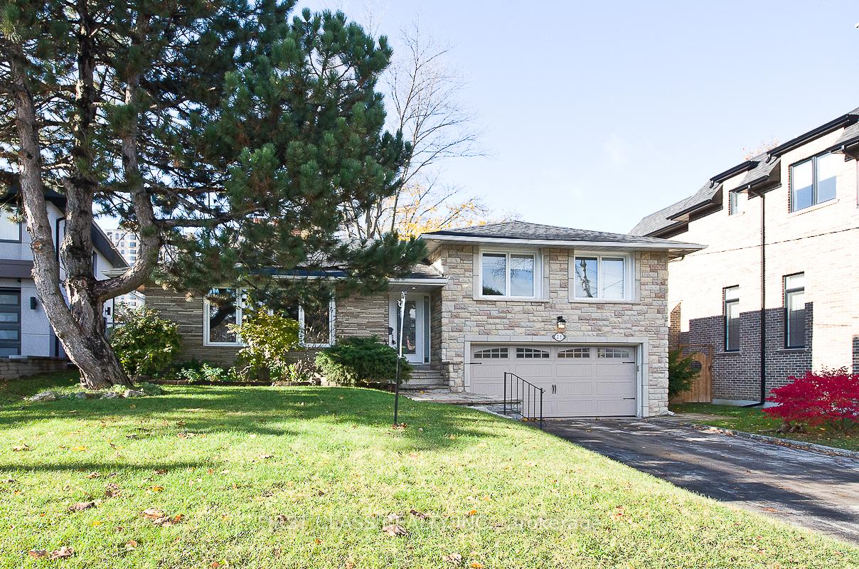 25 Whittaker Cres, Toronto, ON M2K1K7 | 4 Bedroom 3 Bathroom Detached House | Image 2