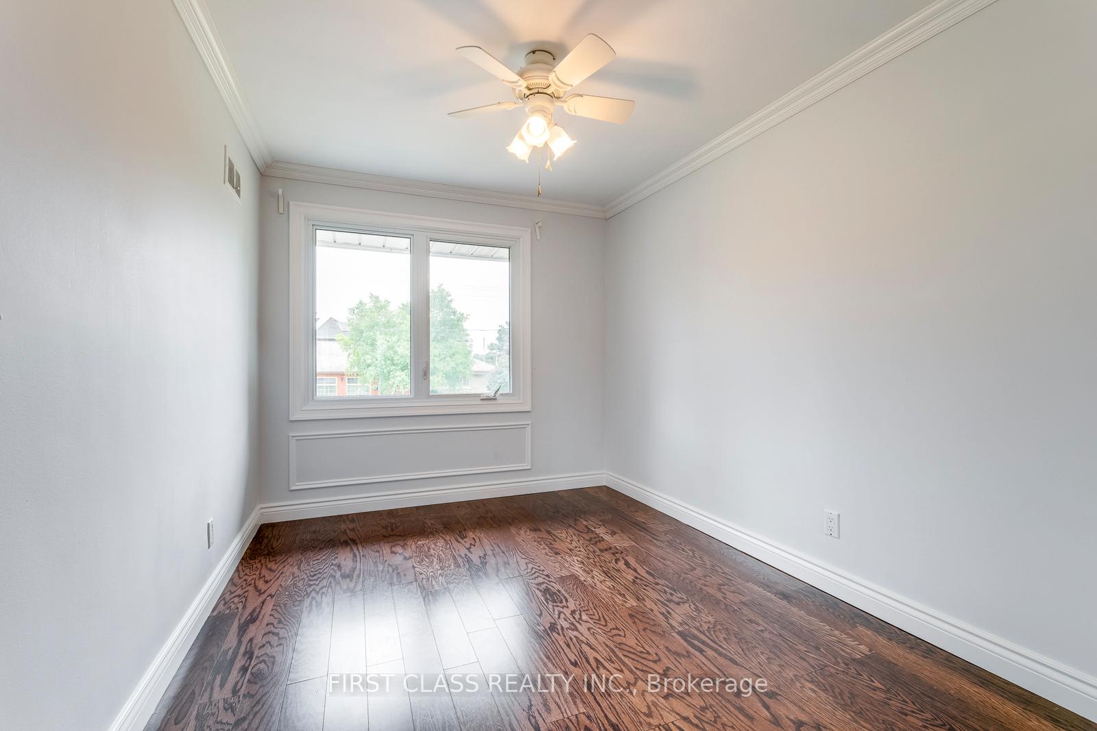 25 Whittaker Cres, Toronto, ON M2K1K7 | 4 Bedroom 3 Bathroom Detached House | Image 21