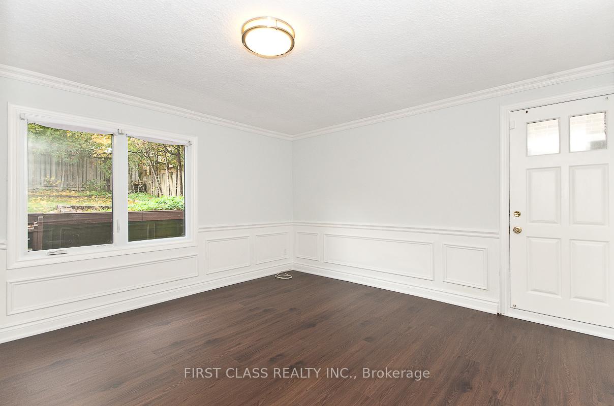 25 Whittaker Cres, Toronto, ON M2K1K7 | 4 Bedroom 3 Bathroom Detached House | Image 23