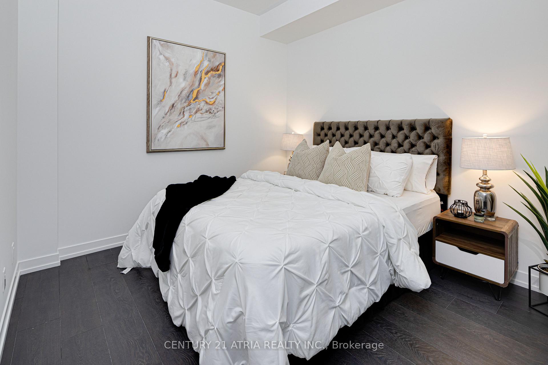 #1810 - 2020 Bathurst St, Toronto, ON M5P0A6 | 1 Bedroom 1 Bathroom Condo Apt | Image 7