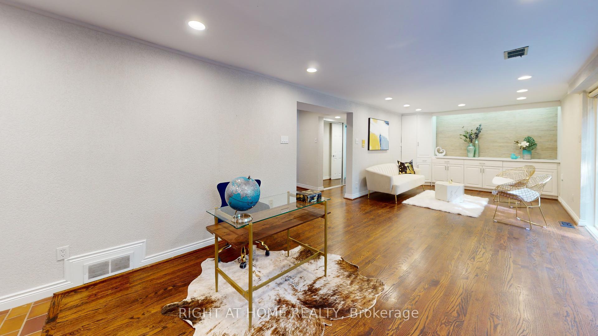 23 Christine Cres, Toronto, ON M2R1A4 | 4 Bedroom 4 Bathroom Detached House | Image 11