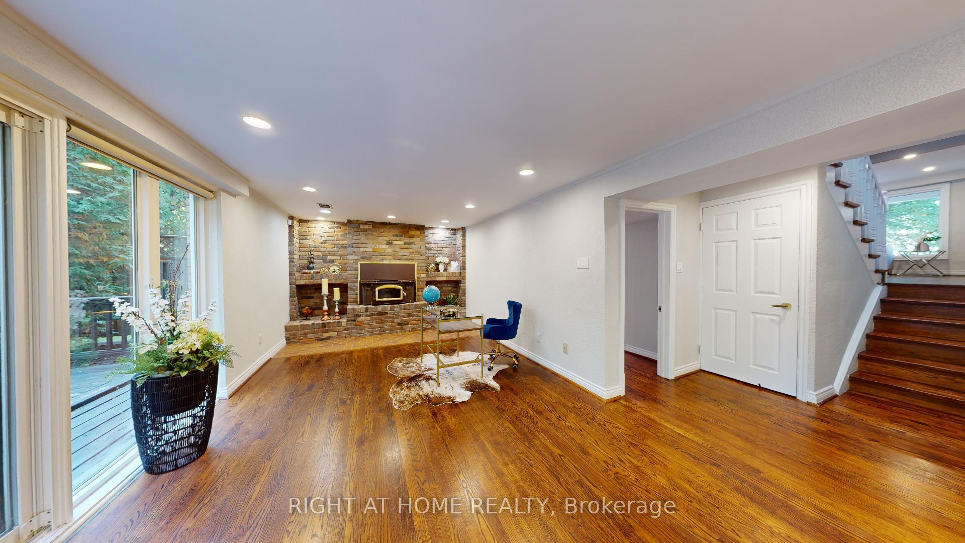 23 Christine Cres, Toronto, ON M2R1A4 | 4 Bedroom 4 Bathroom Detached House | Image 12
