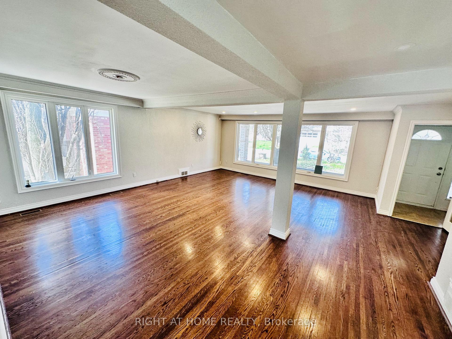 23 Christine Cres, Toronto, ON M2R1A4 | 4 Bedroom 4 Bathroom Detached House | Image 4