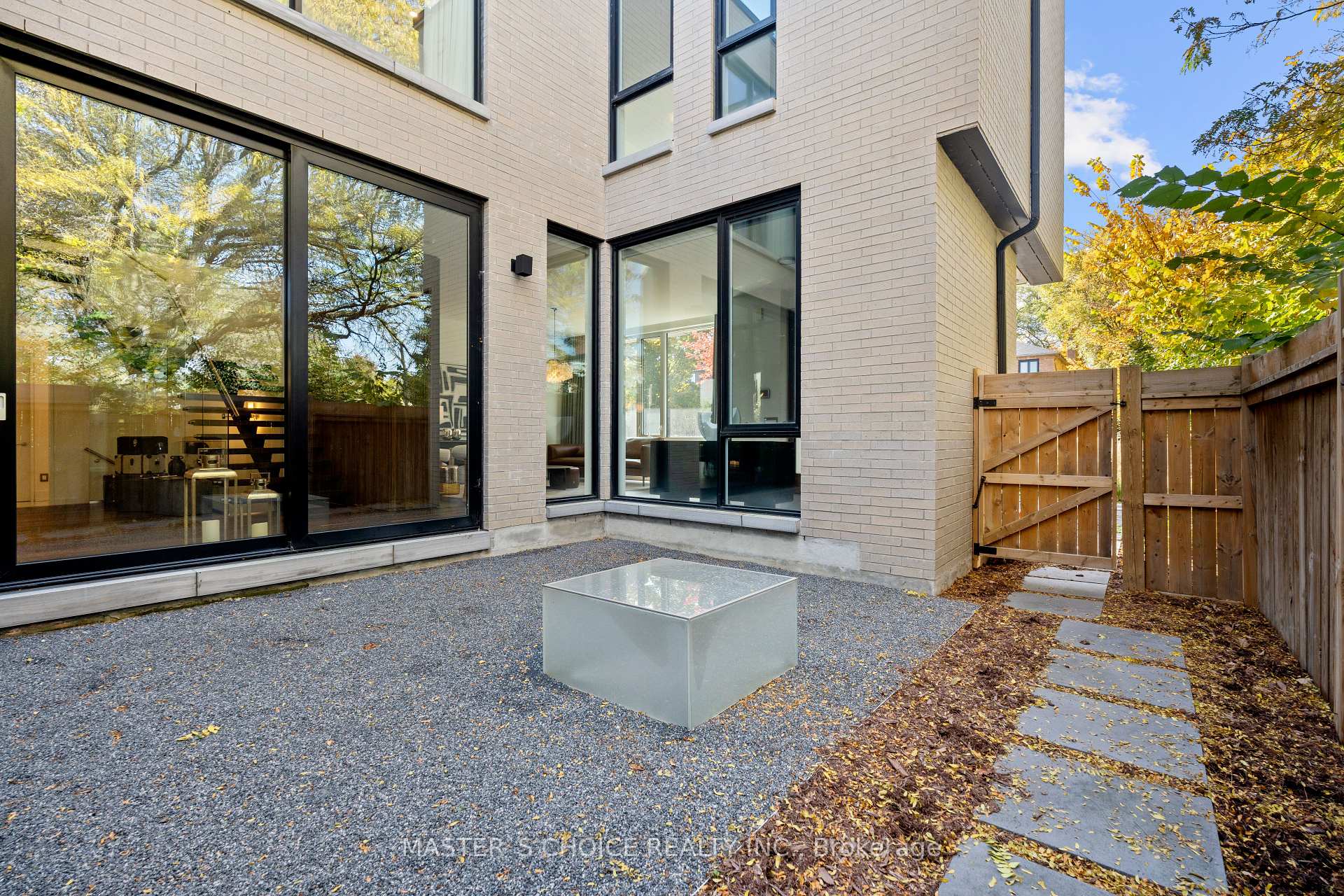 15 Fairmeadow Ave, Toronto, ON M2P0A5 | 4 Bedroom 6 Bathroom Detached House | Image 36