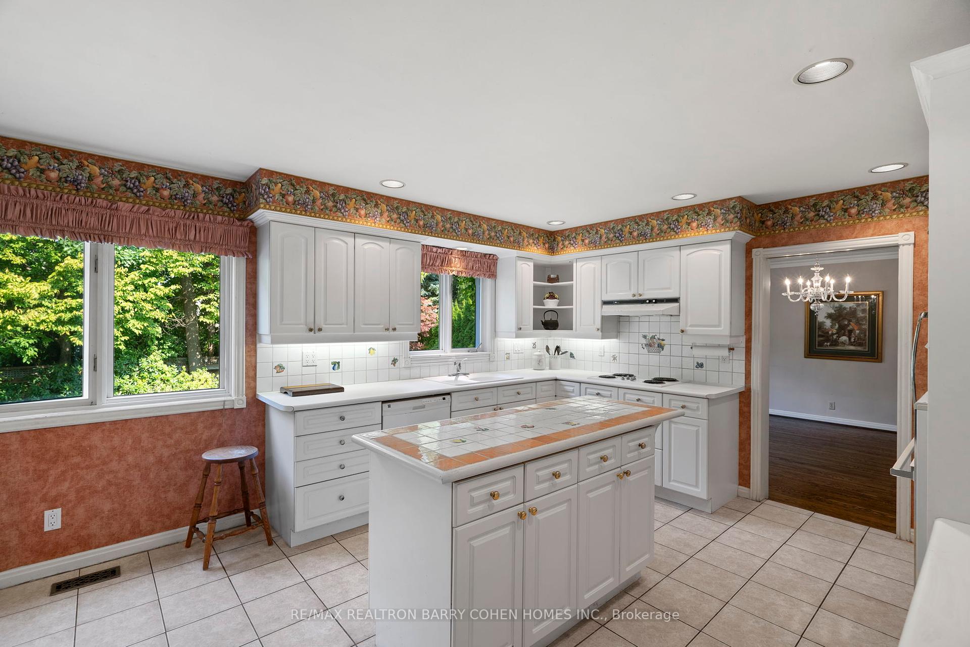 59 Montressor Dr, Toronto, ON M2P1Z3 | 4 Bedroom 4 Bathroom Detached House | Image 12