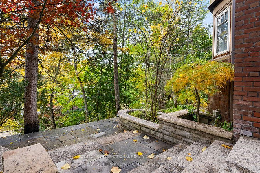 56 Roxborough Dr, Toronto, ON M4W1X1 | 4 Bedroom 3 Bathroom Detached House | Image 12