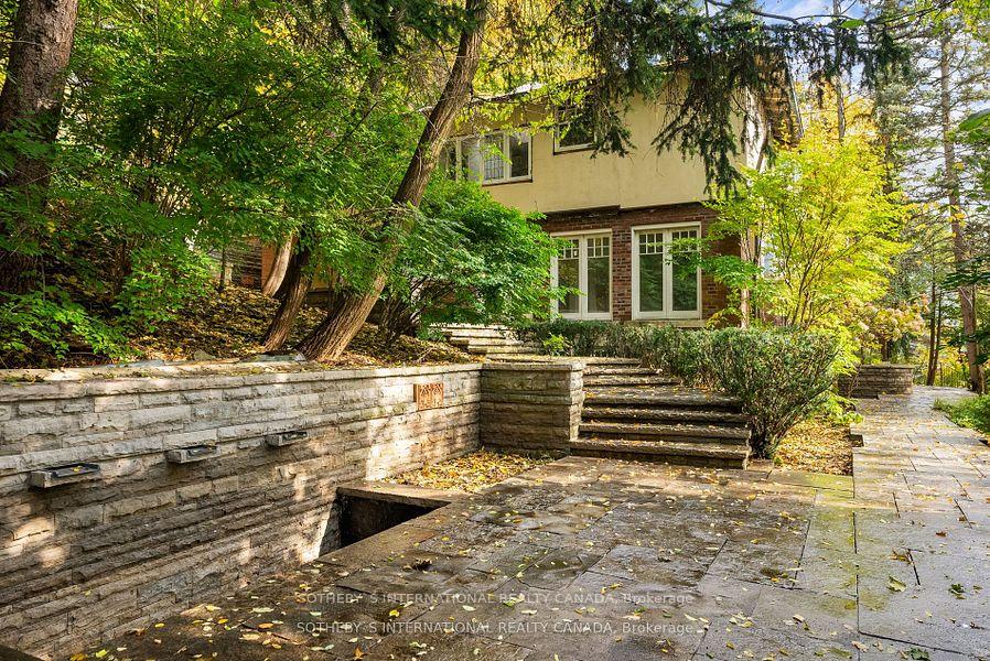 56 Roxborough Dr, Toronto, ON M4W1X1 | 4 Bedroom 3 Bathroom Detached House | Image 9