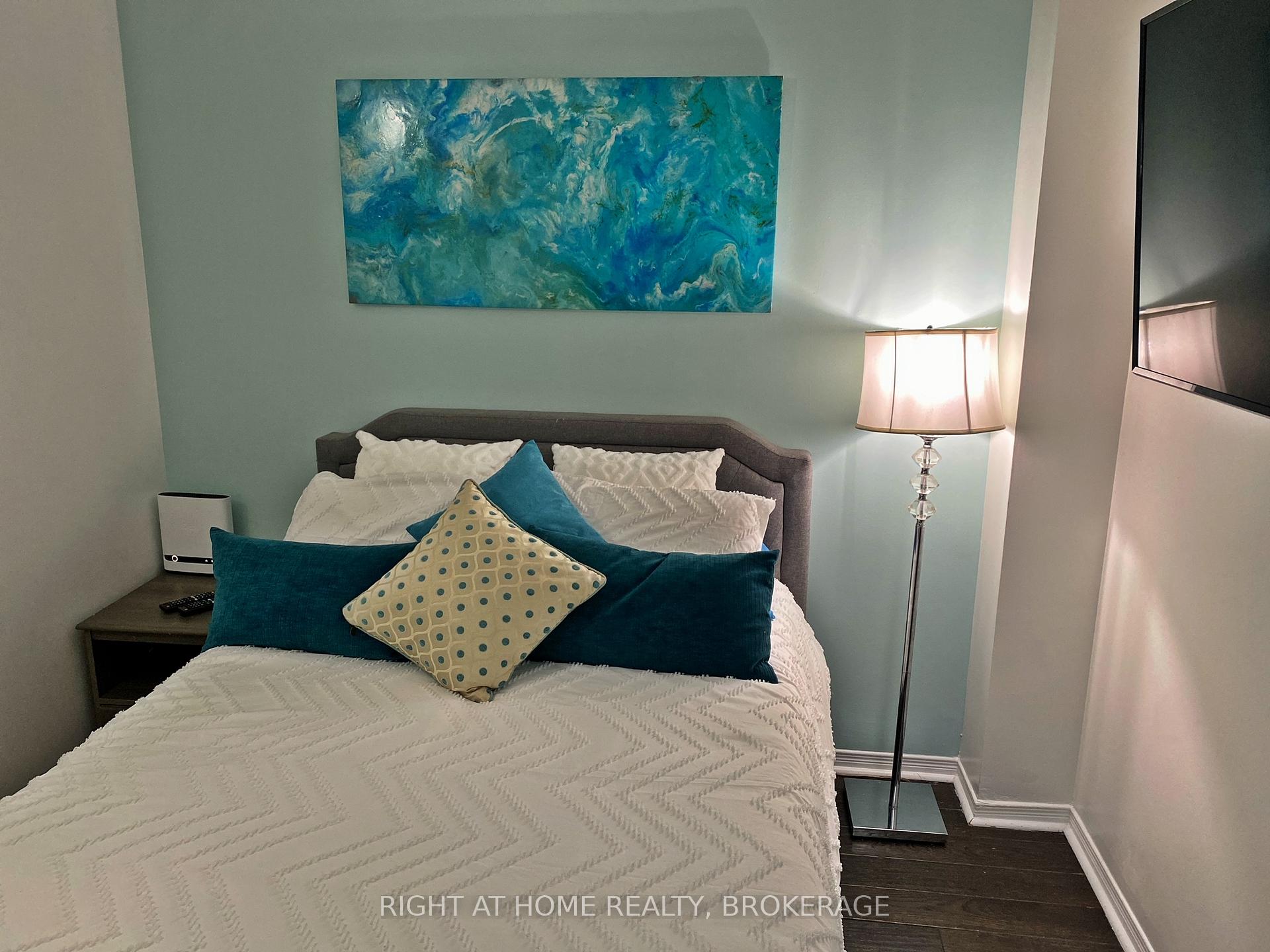 #610 - 12 Sudbury St, Toronto, ON M6J3W7 | 2 Bedroom 2 Bathroom Condo Townhouse | Image 15