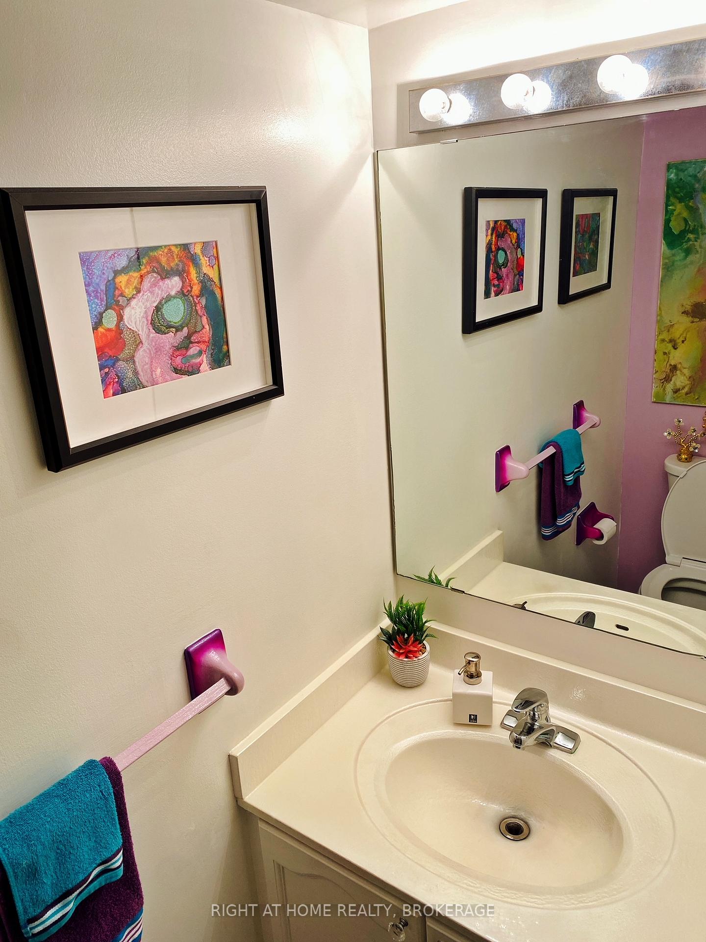 #610 - 12 Sudbury St, Toronto, ON M6J3W7 | 2 Bedroom 2 Bathroom Condo Townhouse | Image 19